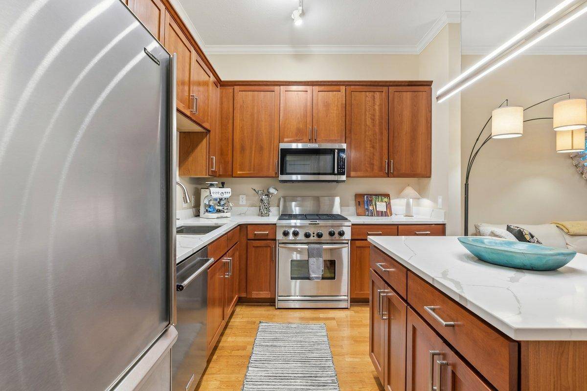 370 Marshall AVE #102, Saint Paul, MN 55102