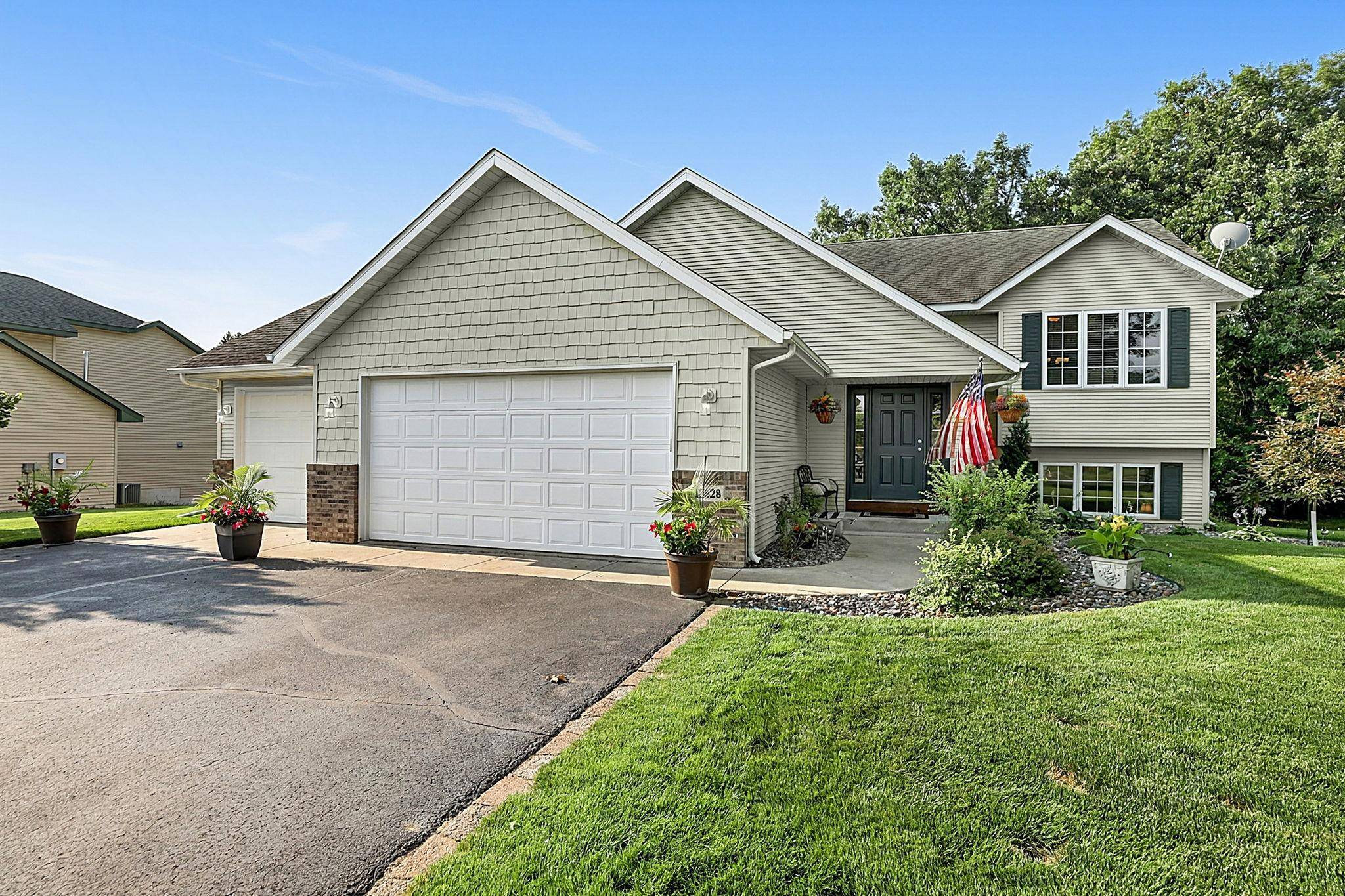 13628 9th AVE S, Zimmerman, MN 55398