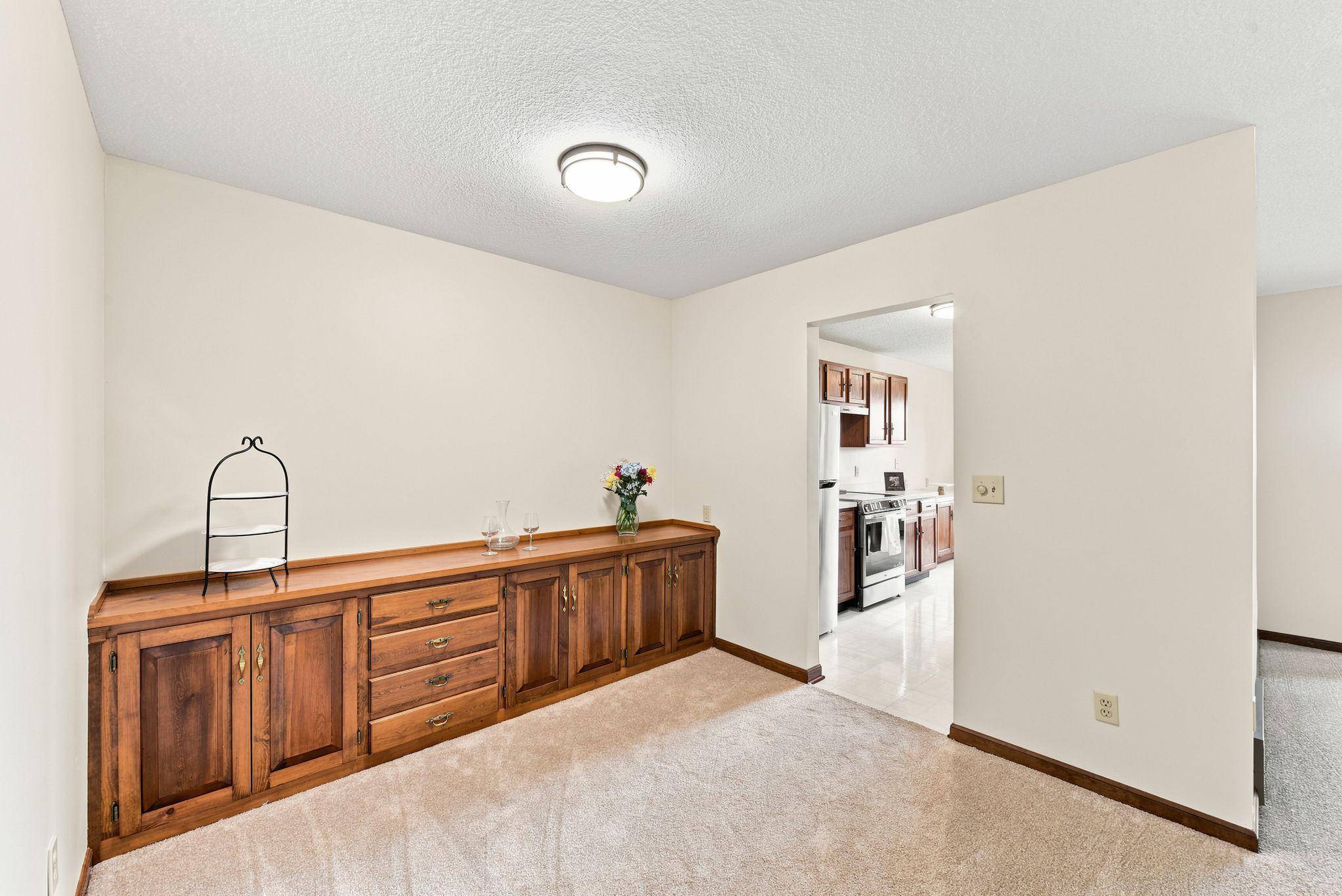 4254 Oakmede LN #87B, White Bear Lake, MN 55110