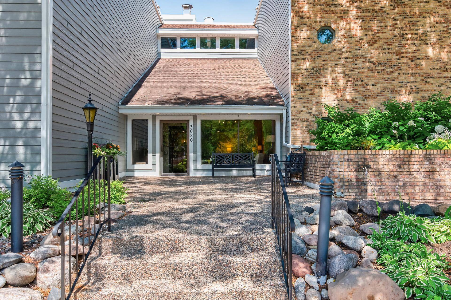 3020 Saint Albans Mill RD #205, Hopkins, MN 55305