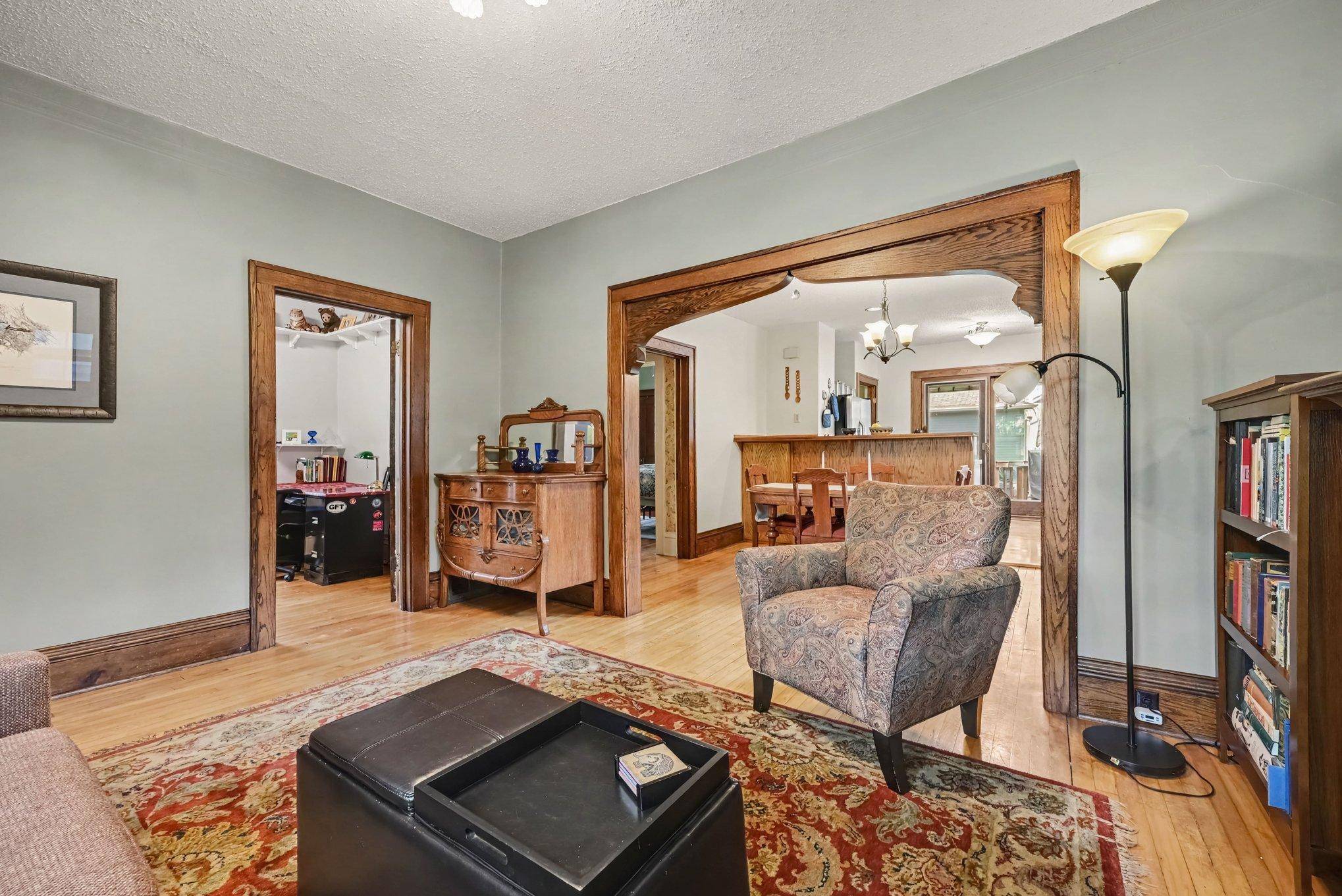 4641 Oakland AVE, Minneapolis, MN 55407