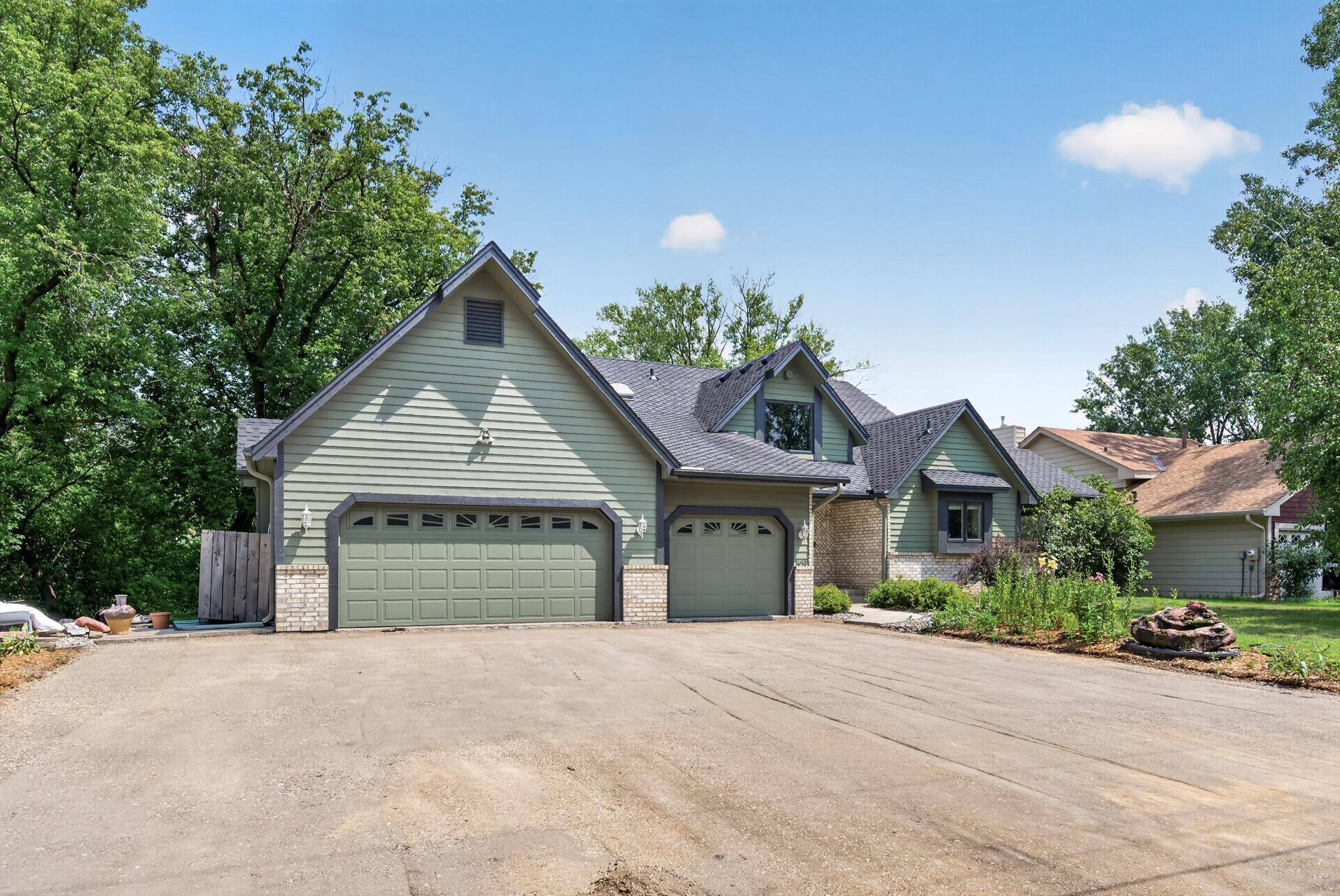 7640 Douglas DR N, Brooklyn Park, MN 55443