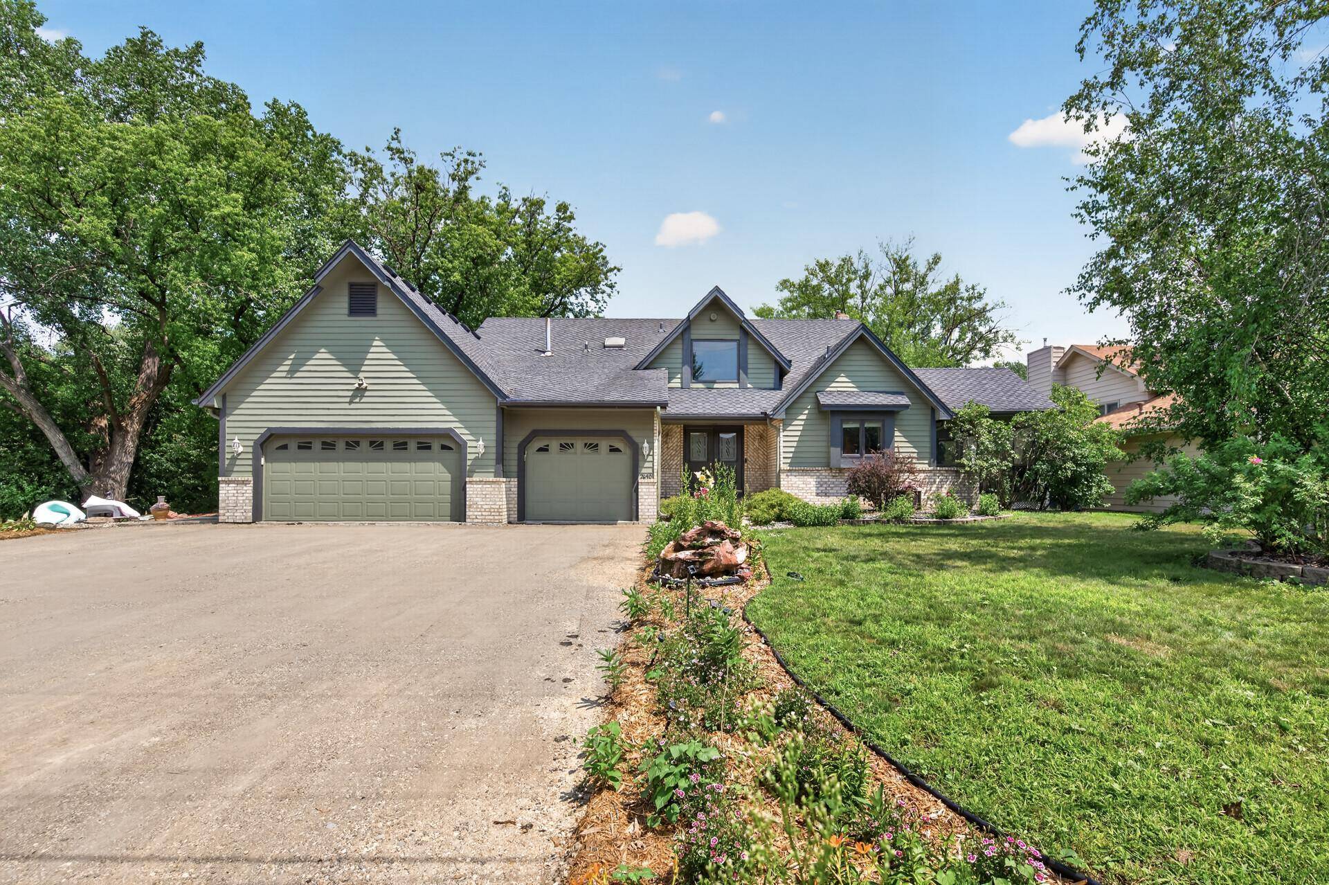 7640 Douglas DR N, Brooklyn Park, MN 55443