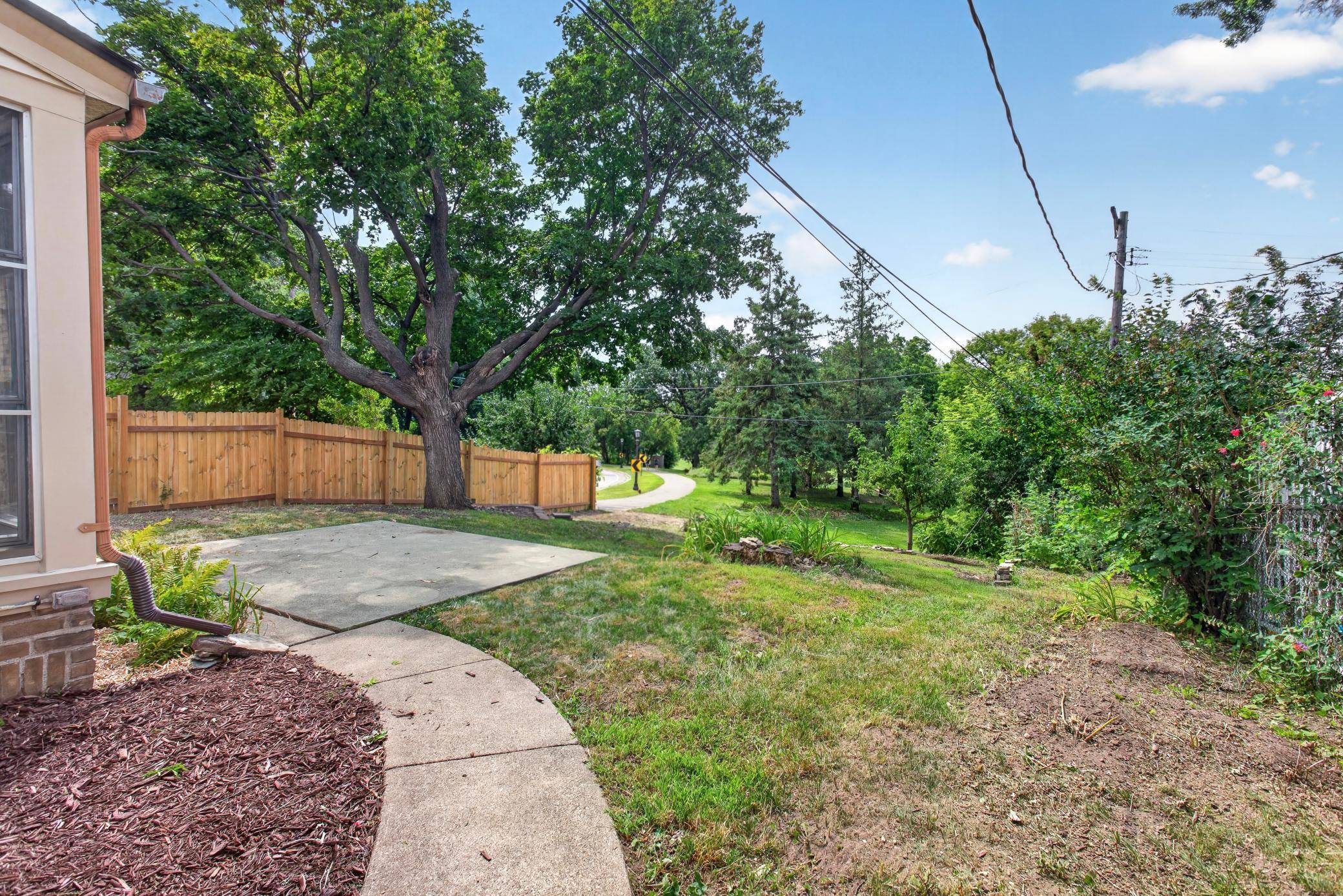 1100 Montana AVE W, Saint Paul, MN 55108