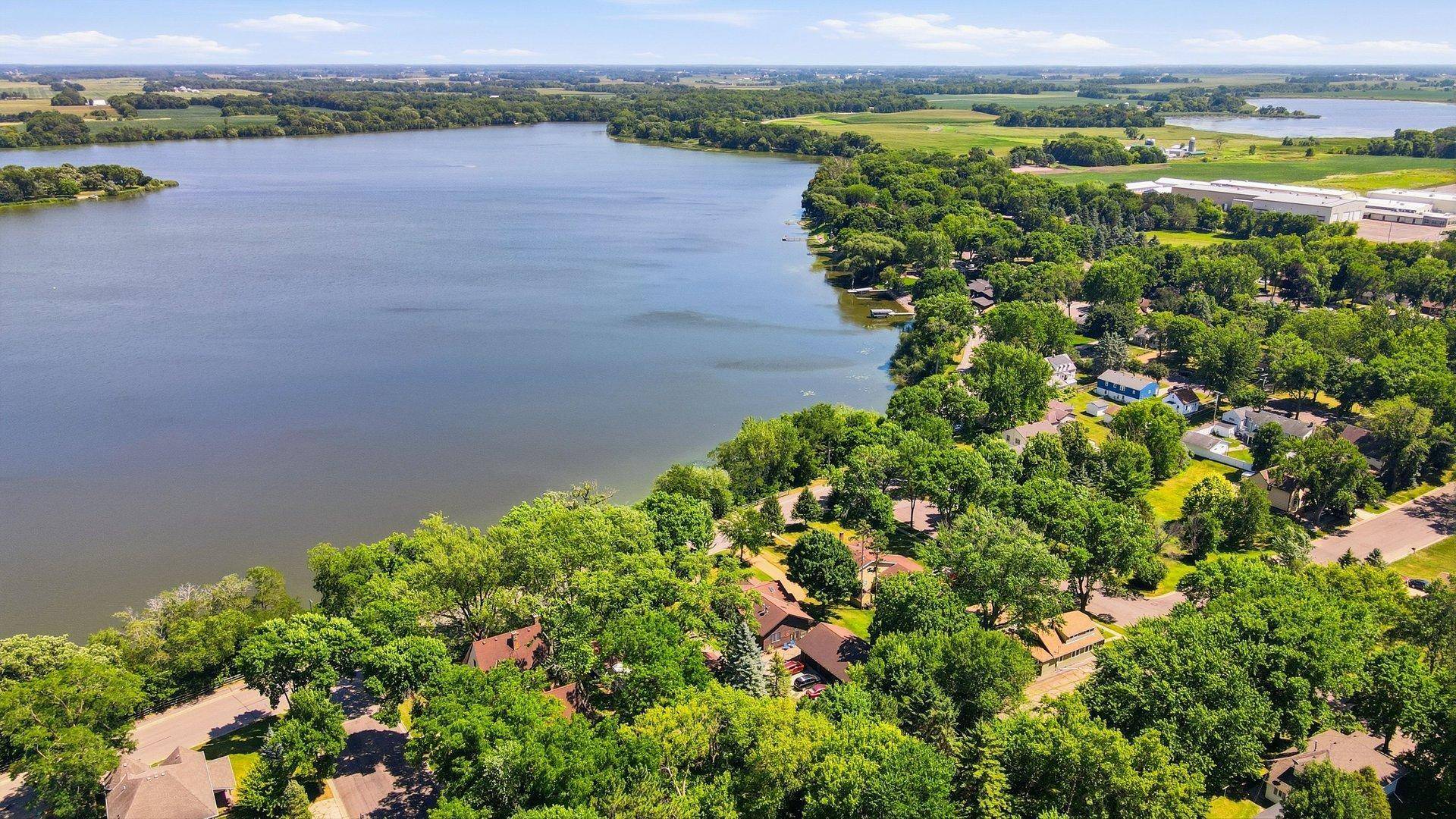 320 Kingsley ST S, Winsted, MN 55395