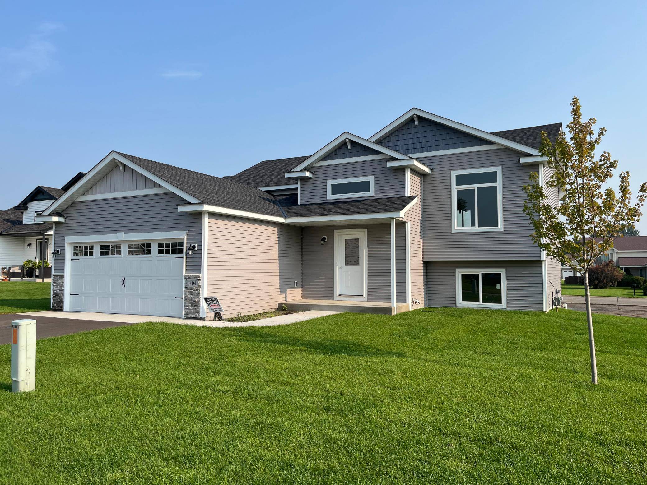 108 Woolgrass WAY, Avon, MN 56310