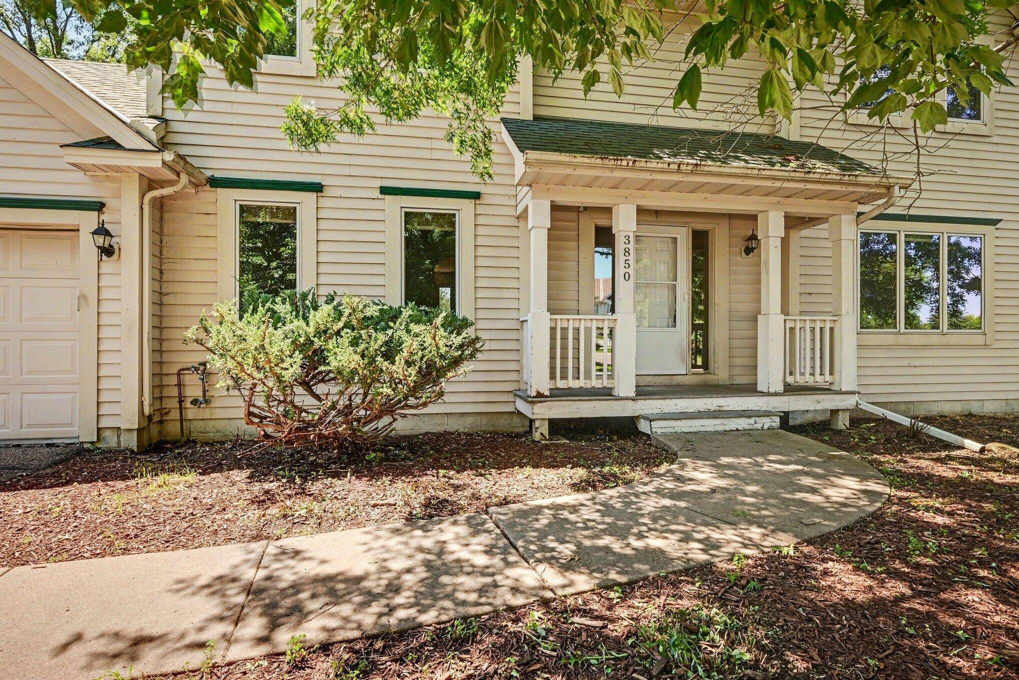 3850 Jamestown Curve, Woodbury, MN 55129