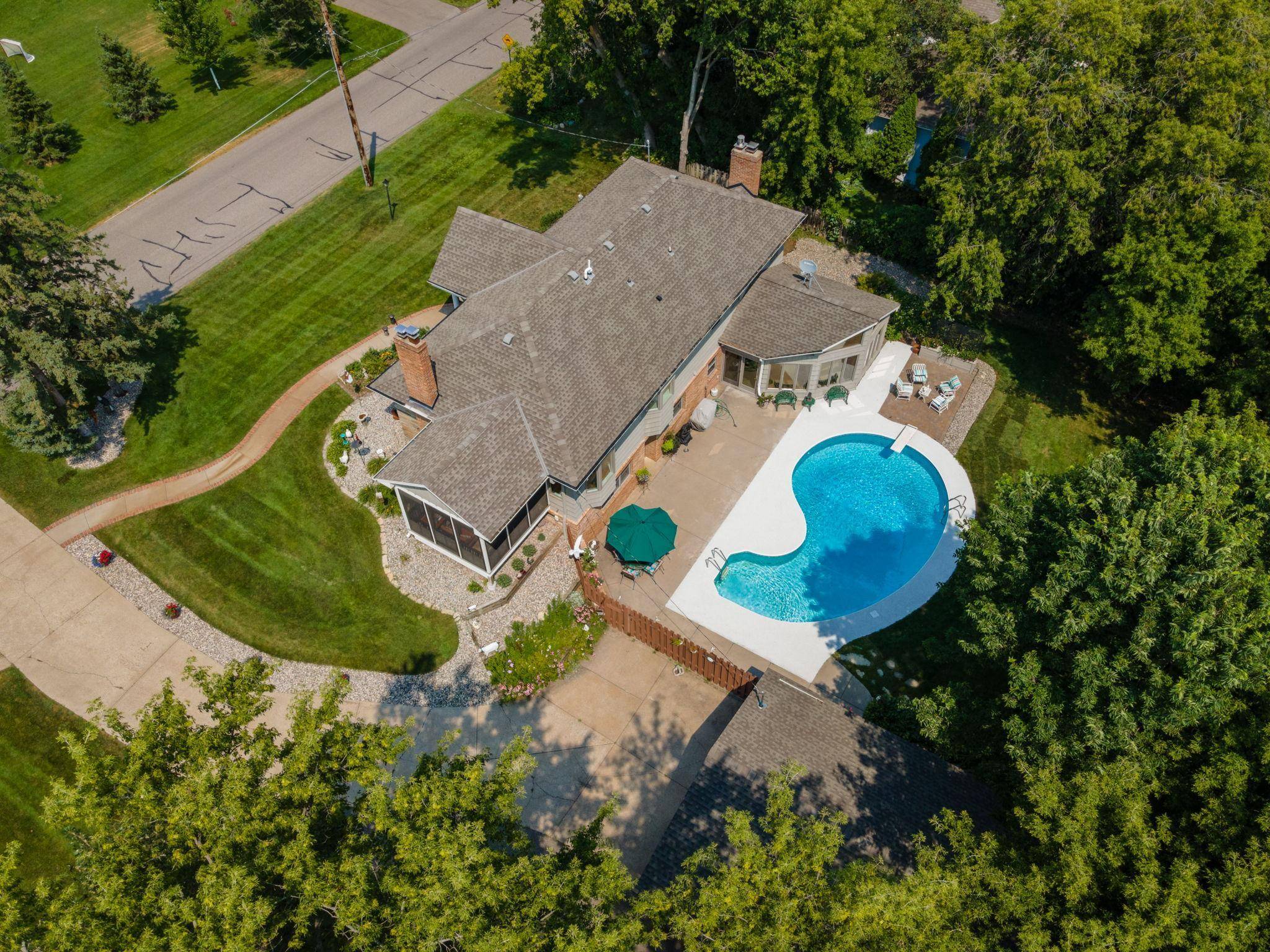5565 Howards Point RD, Excelsior, MN 55331