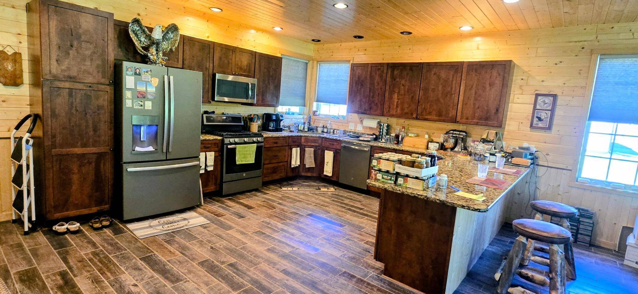 17668 Birch DR NW, Angle Inlet, MN 56711