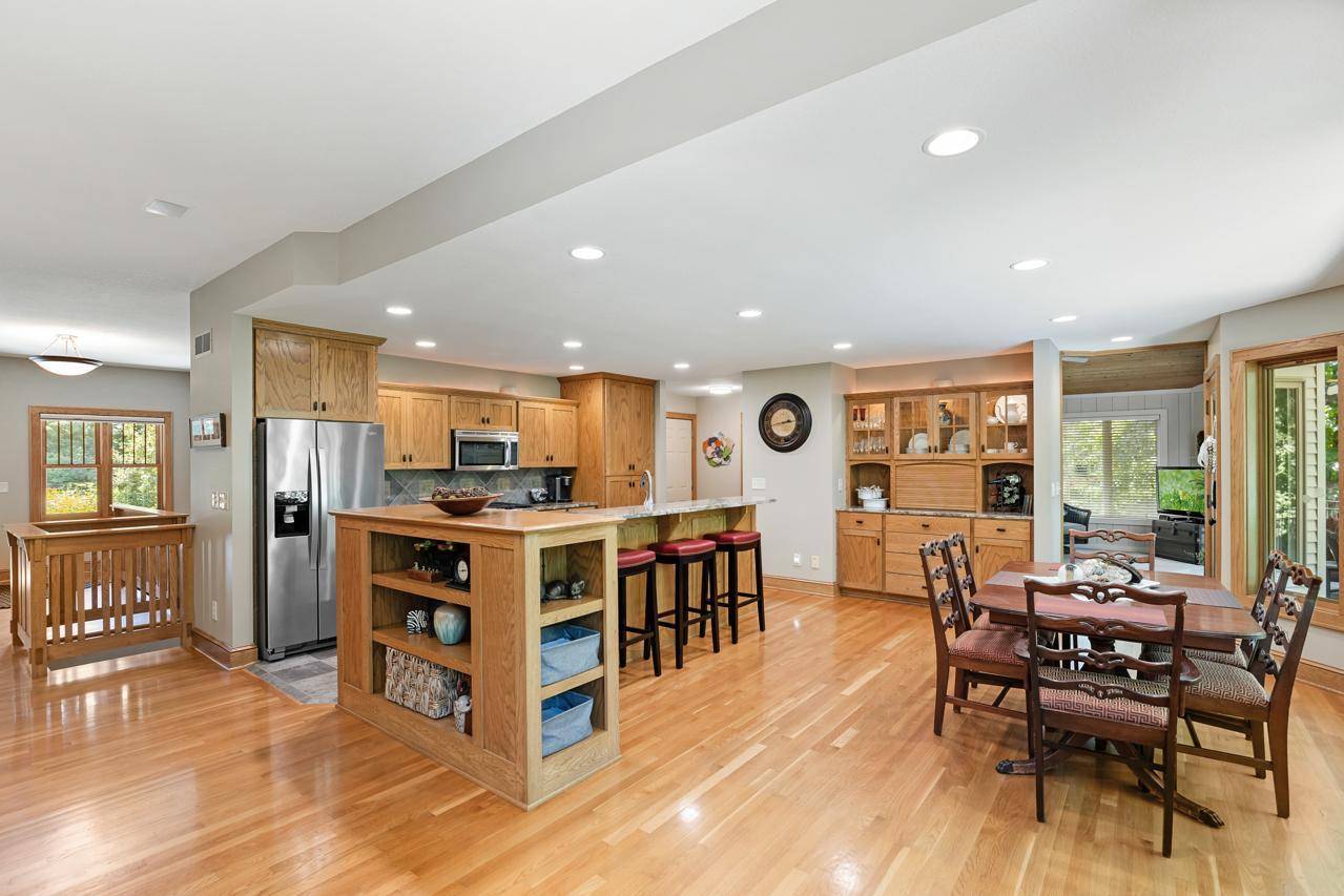 2934 Canyon RD, Chaska, MN 55318