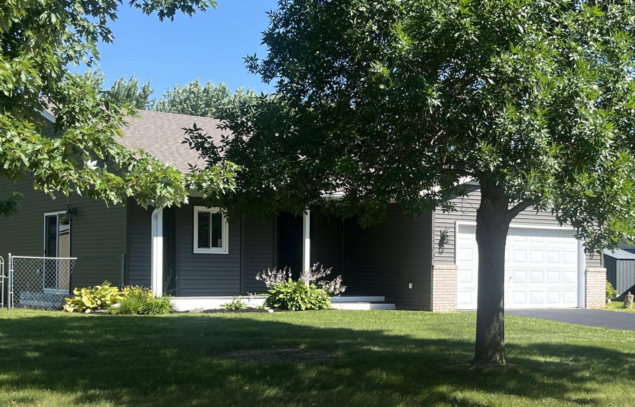 1300 Honeysuckle LN SE, Cambridge, MN 55008