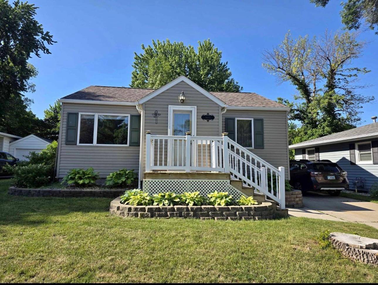 117 W Maple ST, Marshall, MN 56258