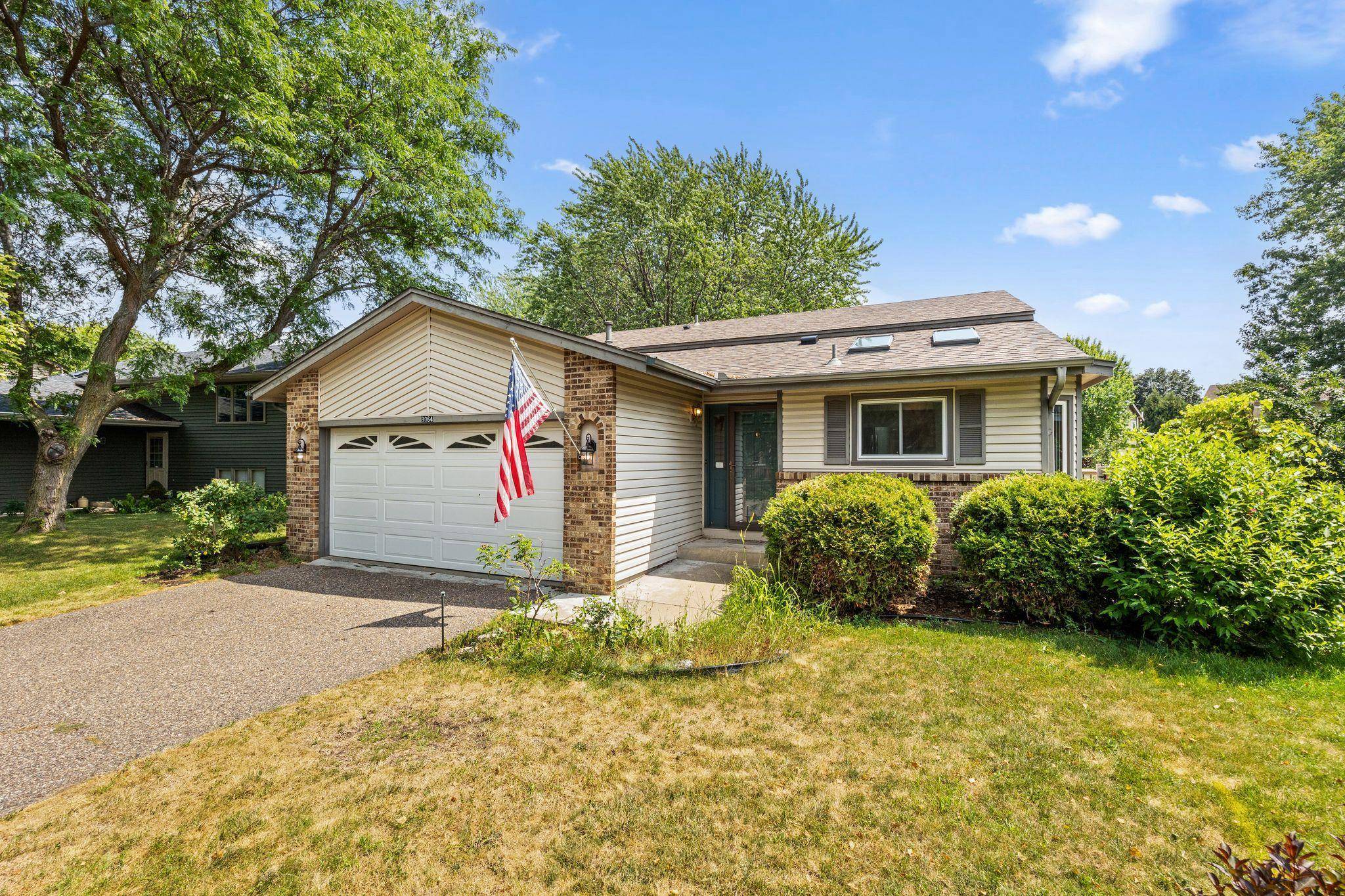 8064 Lower 147th ST W, Apple Valley, MN 55124