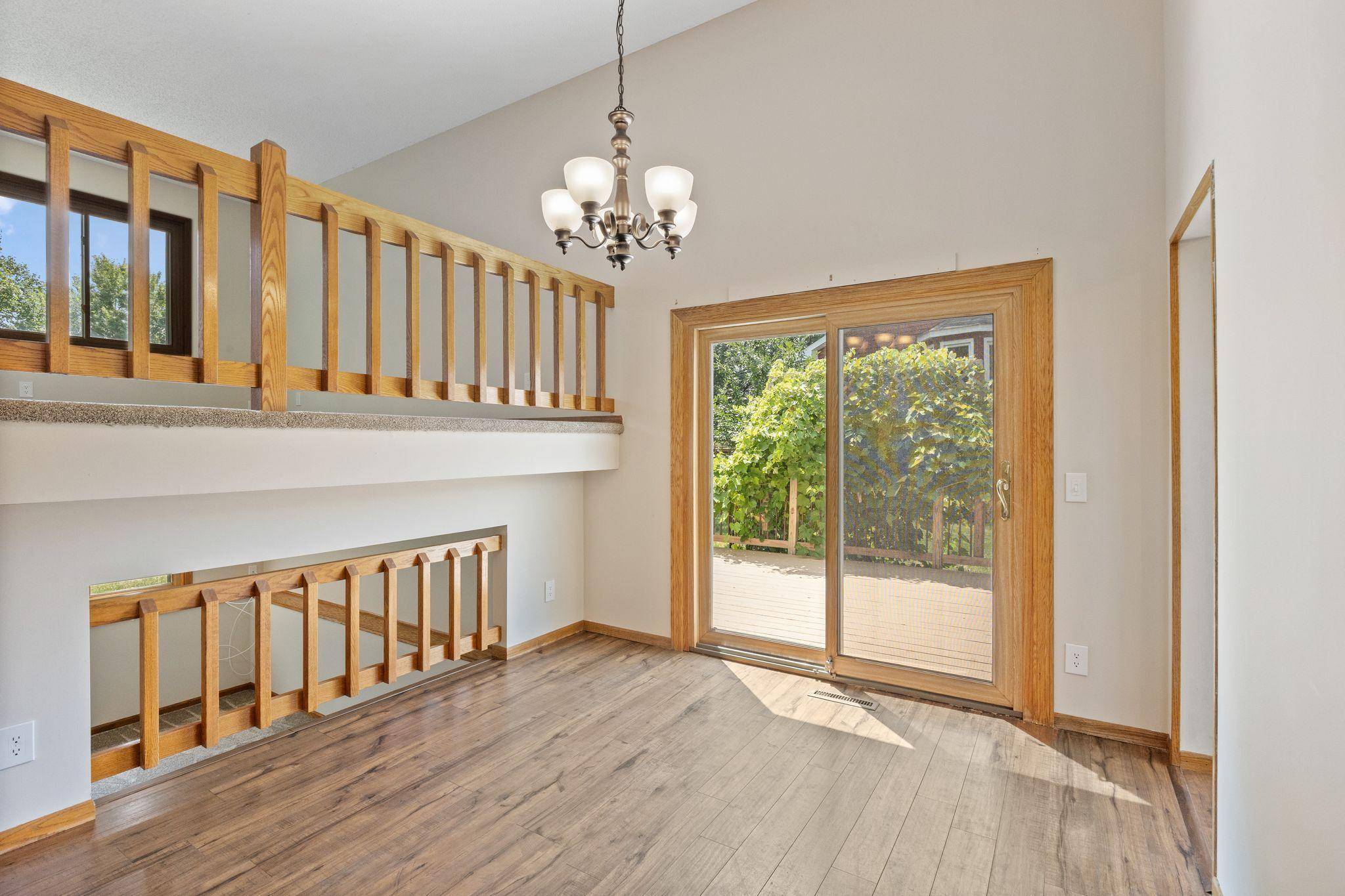 8064 Lower 147th ST W, Apple Valley, MN 55124