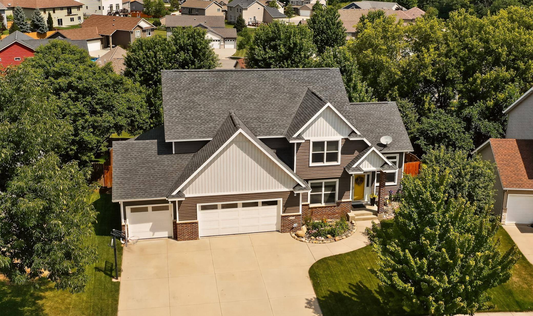 2721 Boulder Ridge DR NW, Rochester, MN 55901