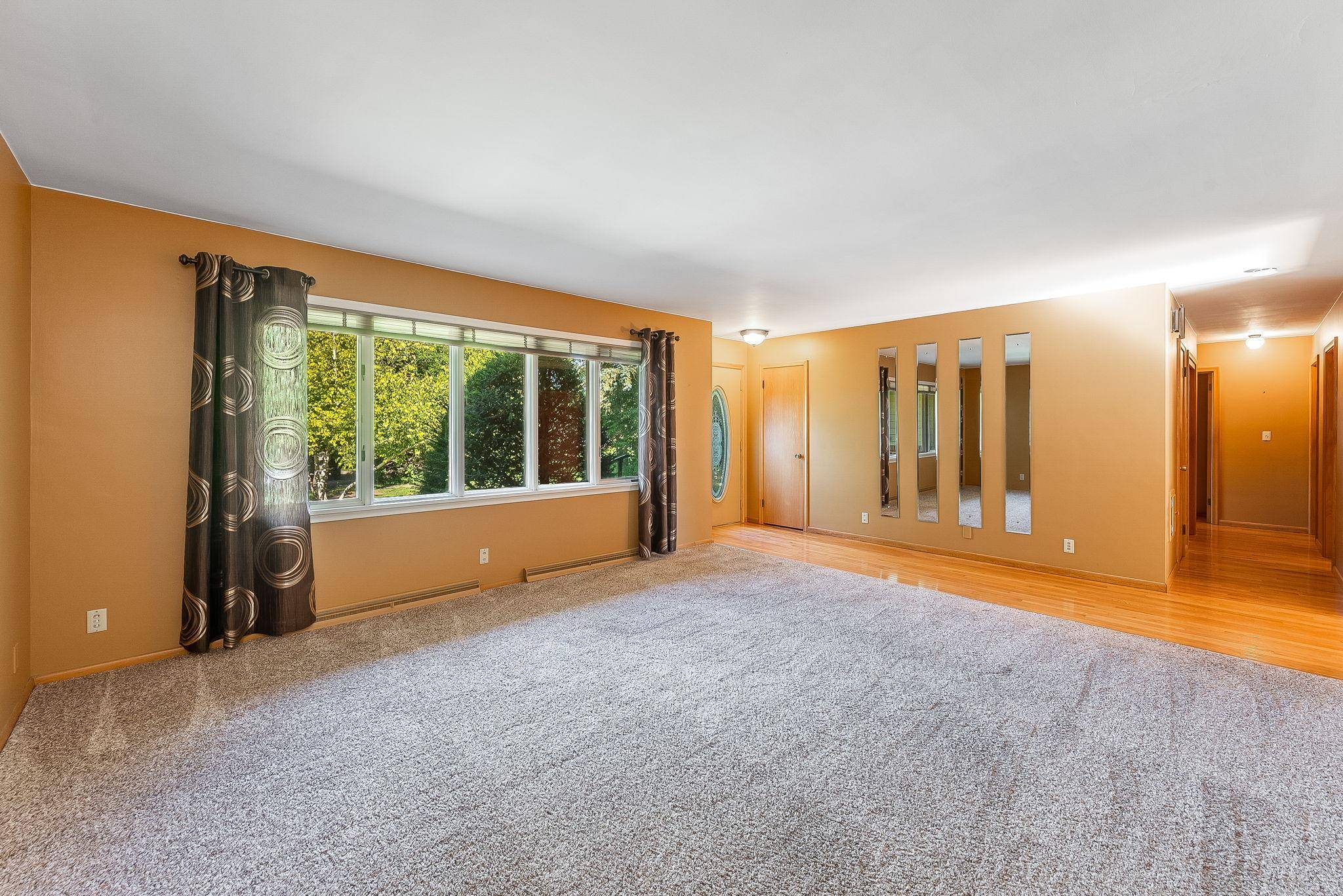 1024 Holden PL, Fairmont, MN 56031