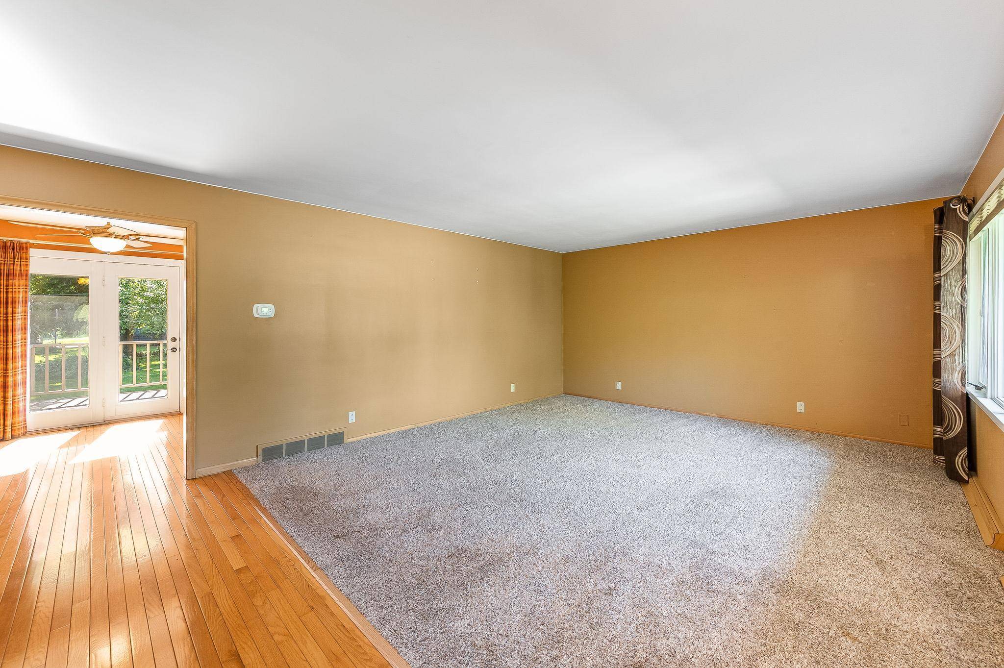 1024 Holden PL, Fairmont, MN 56031