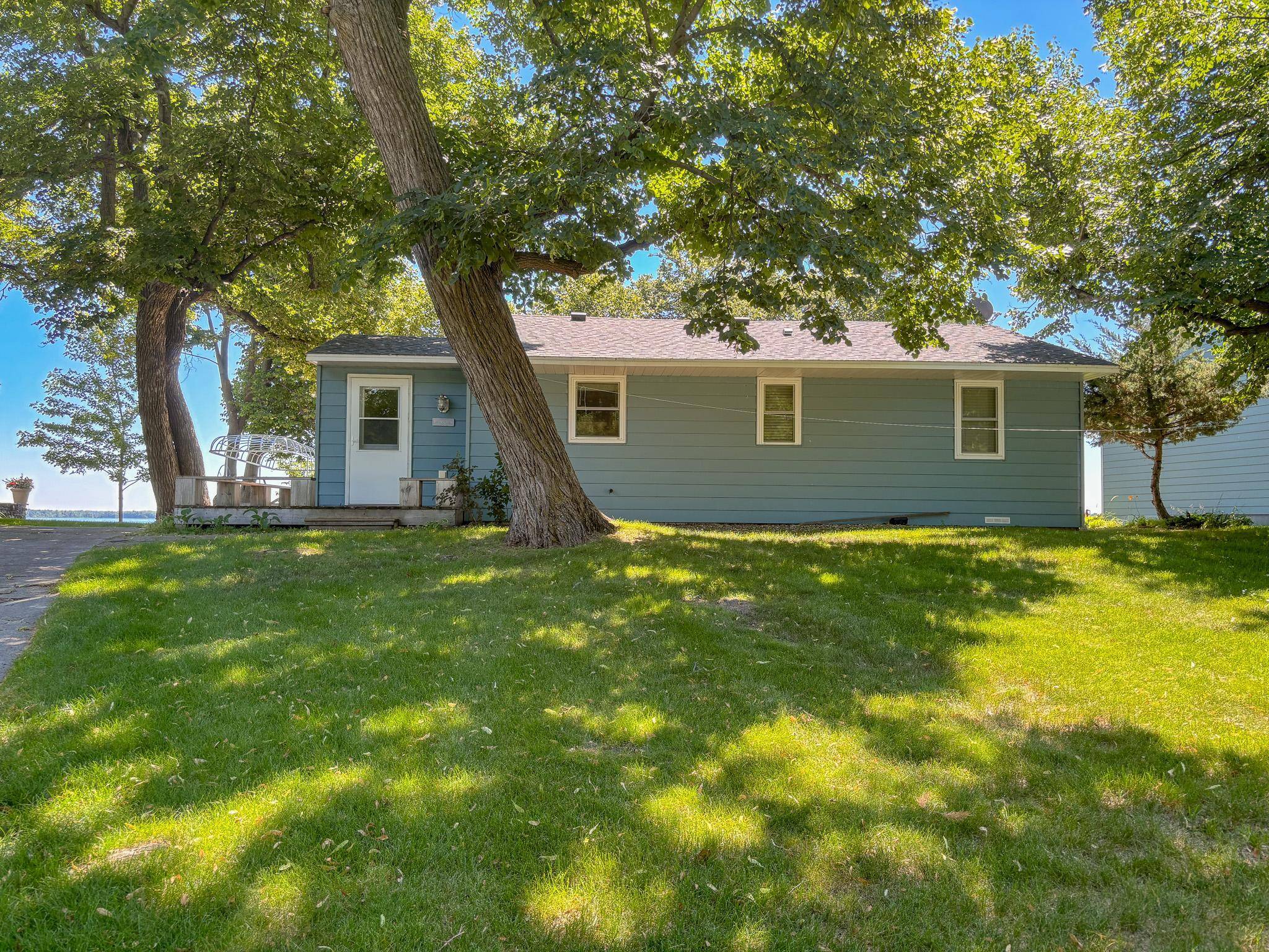 26892 Mar Tee Beach RD, Battle Lake, MN 56515