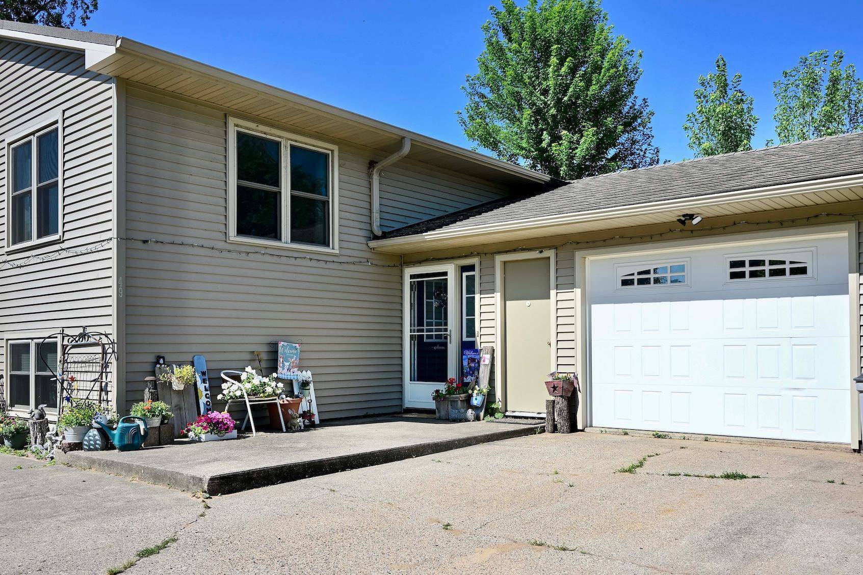 49 E 2nd ST, Buffalo City, WI 54622