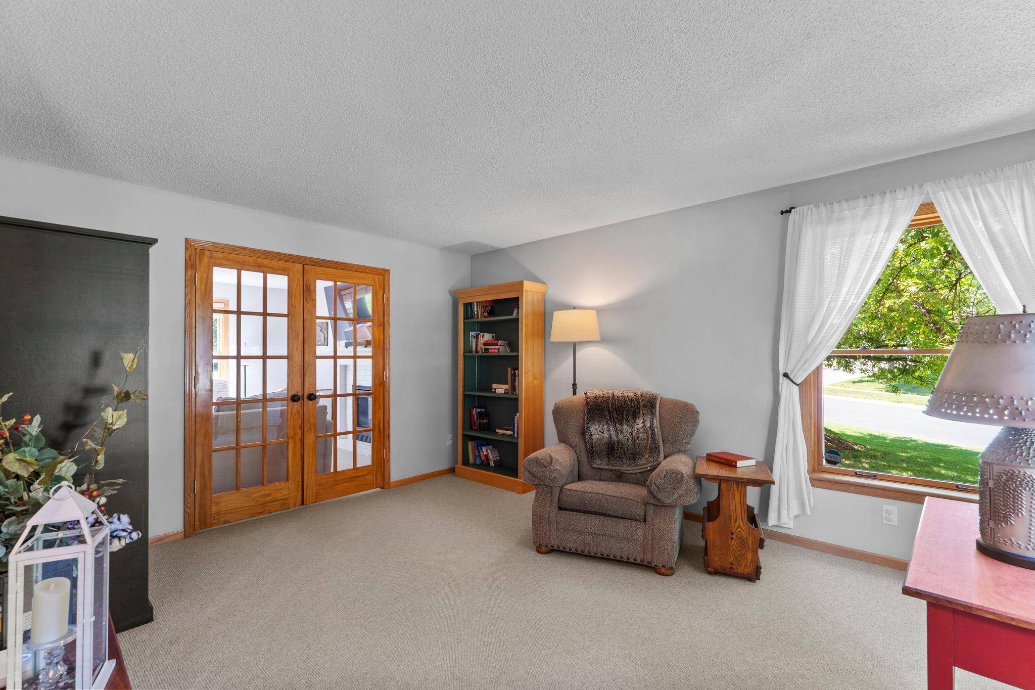 8010 Spruce TRL, Eden Prairie, MN 55347