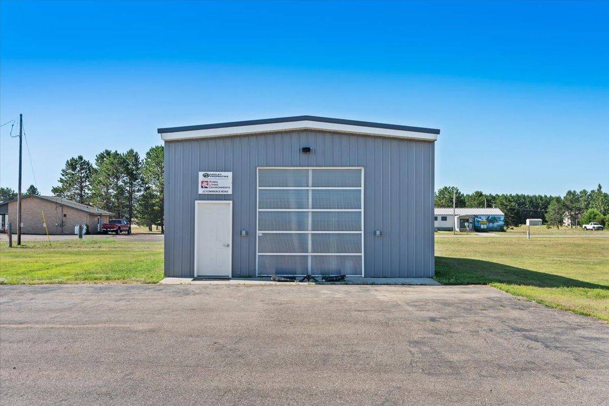 22 Commerce RD, Babbitt, MN 55706