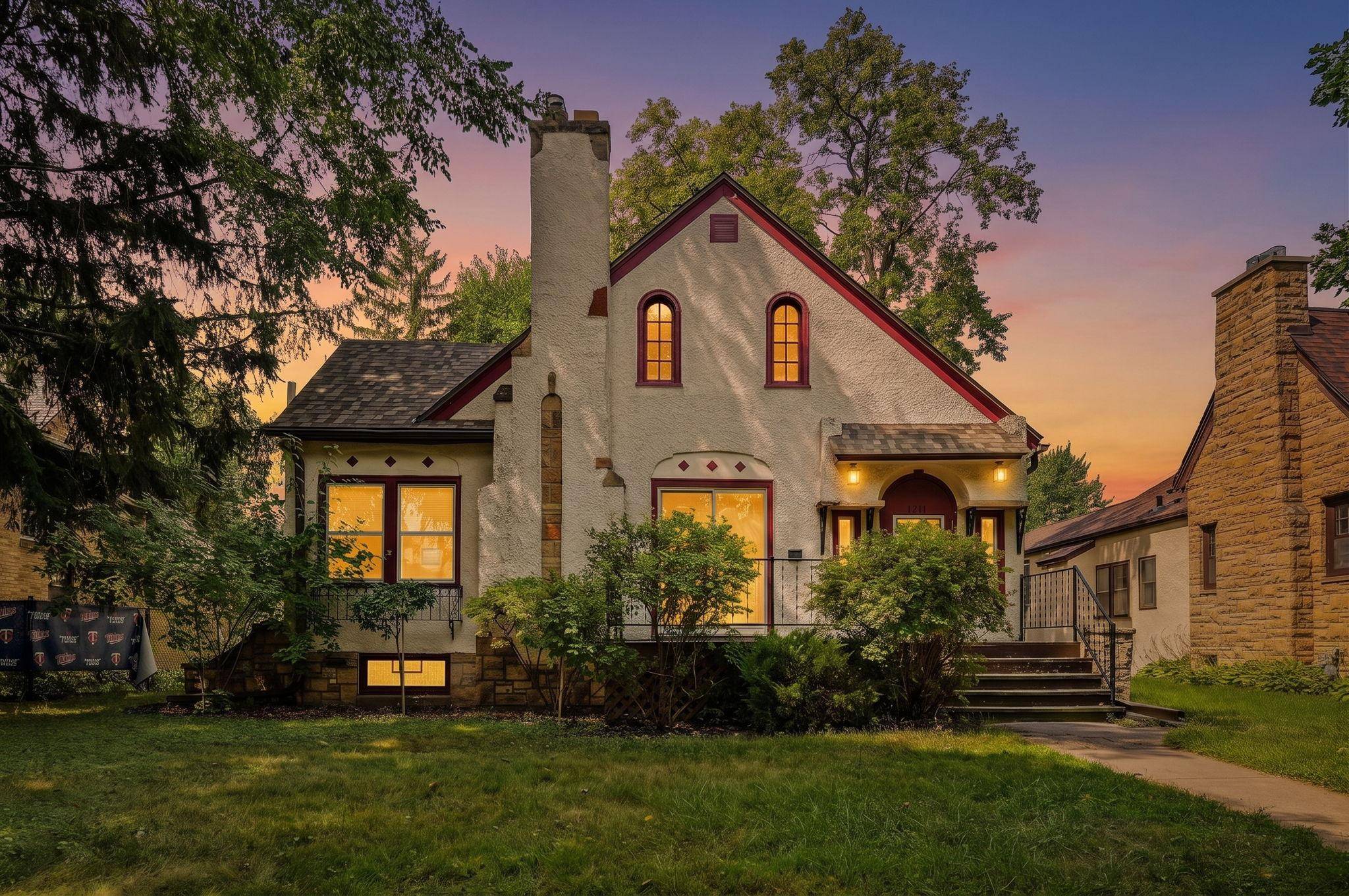 1211 Russell AVE N, Minneapolis, MN 55411