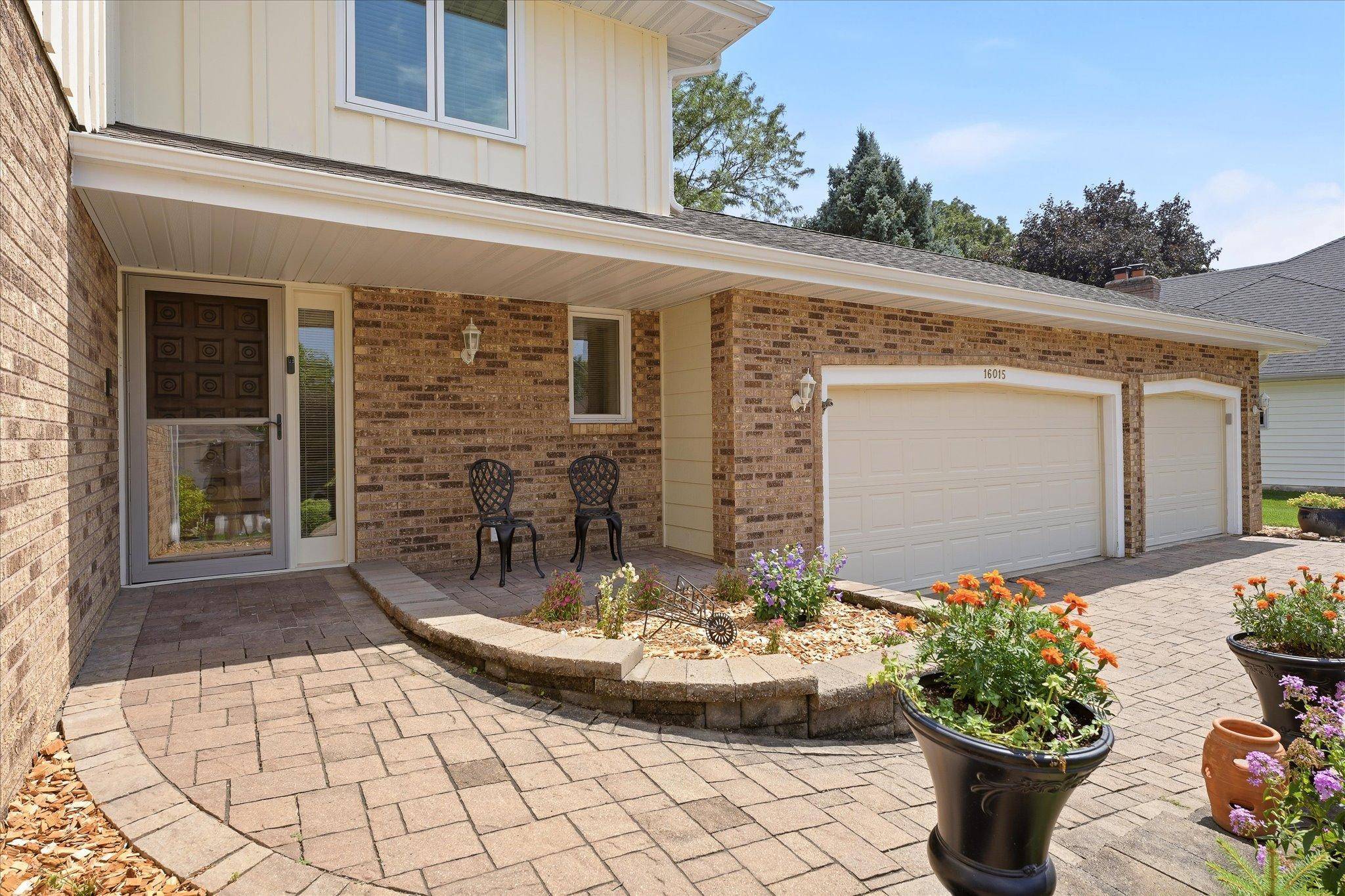 16015 46th AVE N, Plymouth, MN 55446