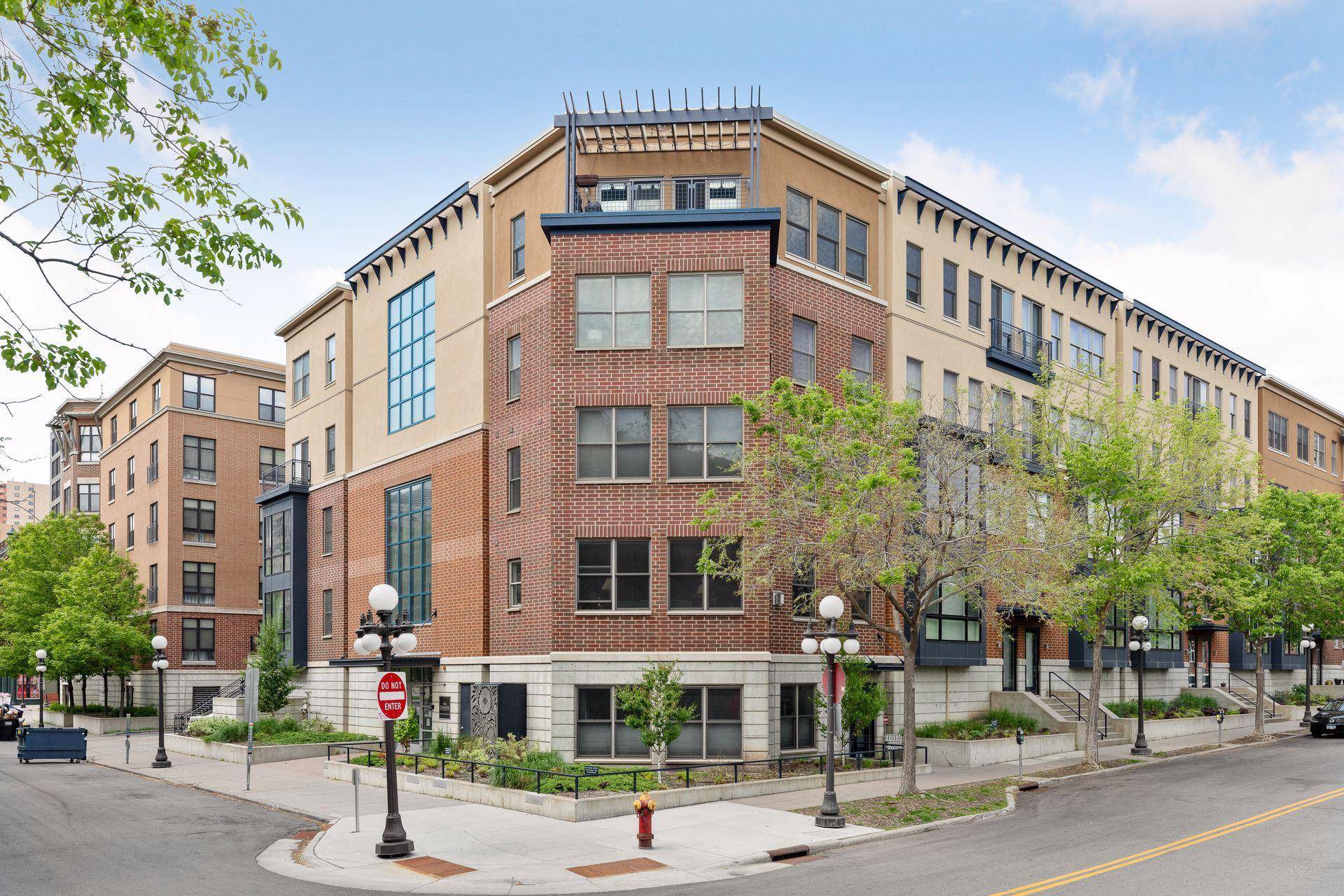 209 8th ST E #109, Saint Paul, MN 55101