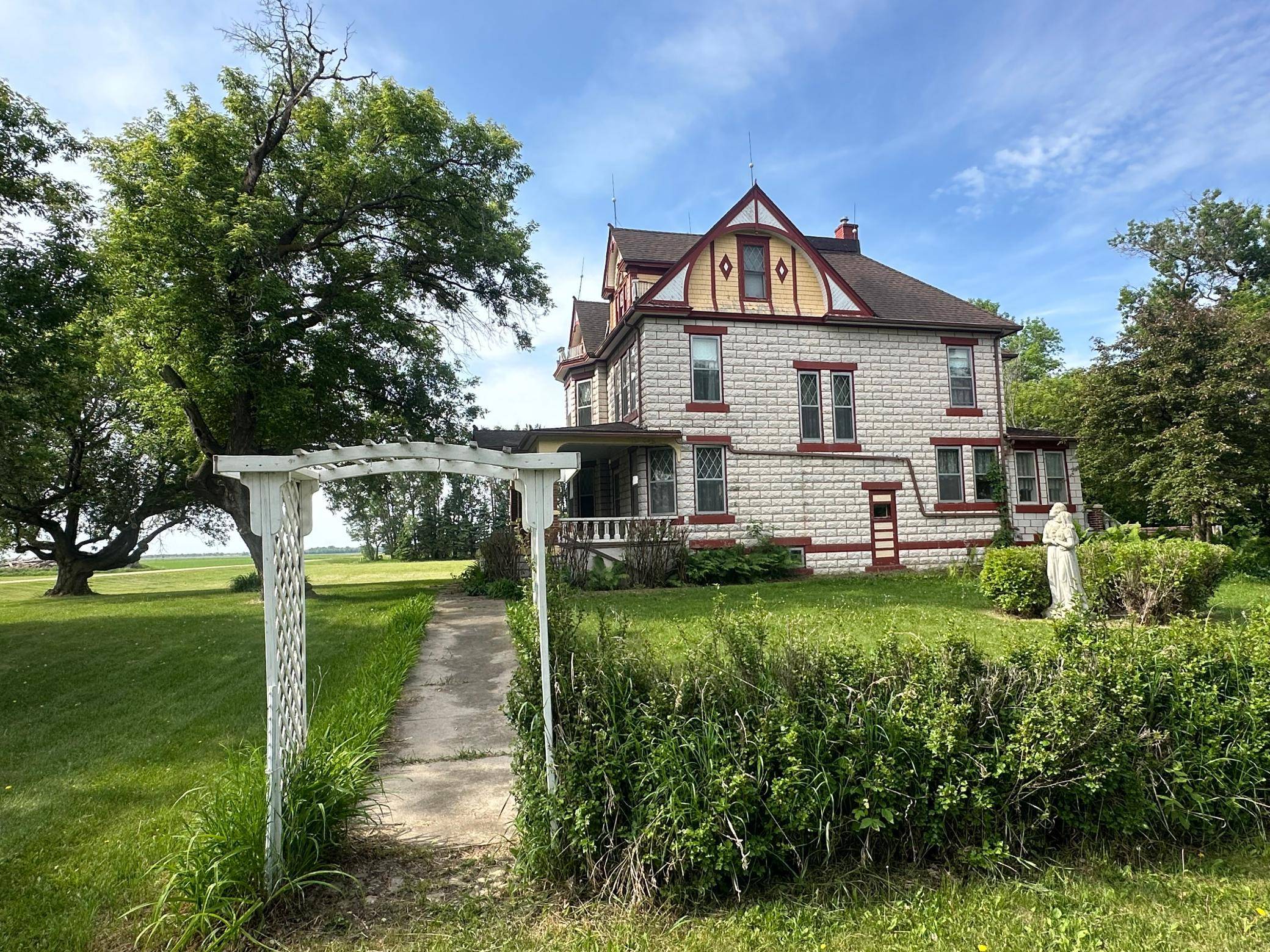 8735 NE 130th Ave, Mountain, ND 58262