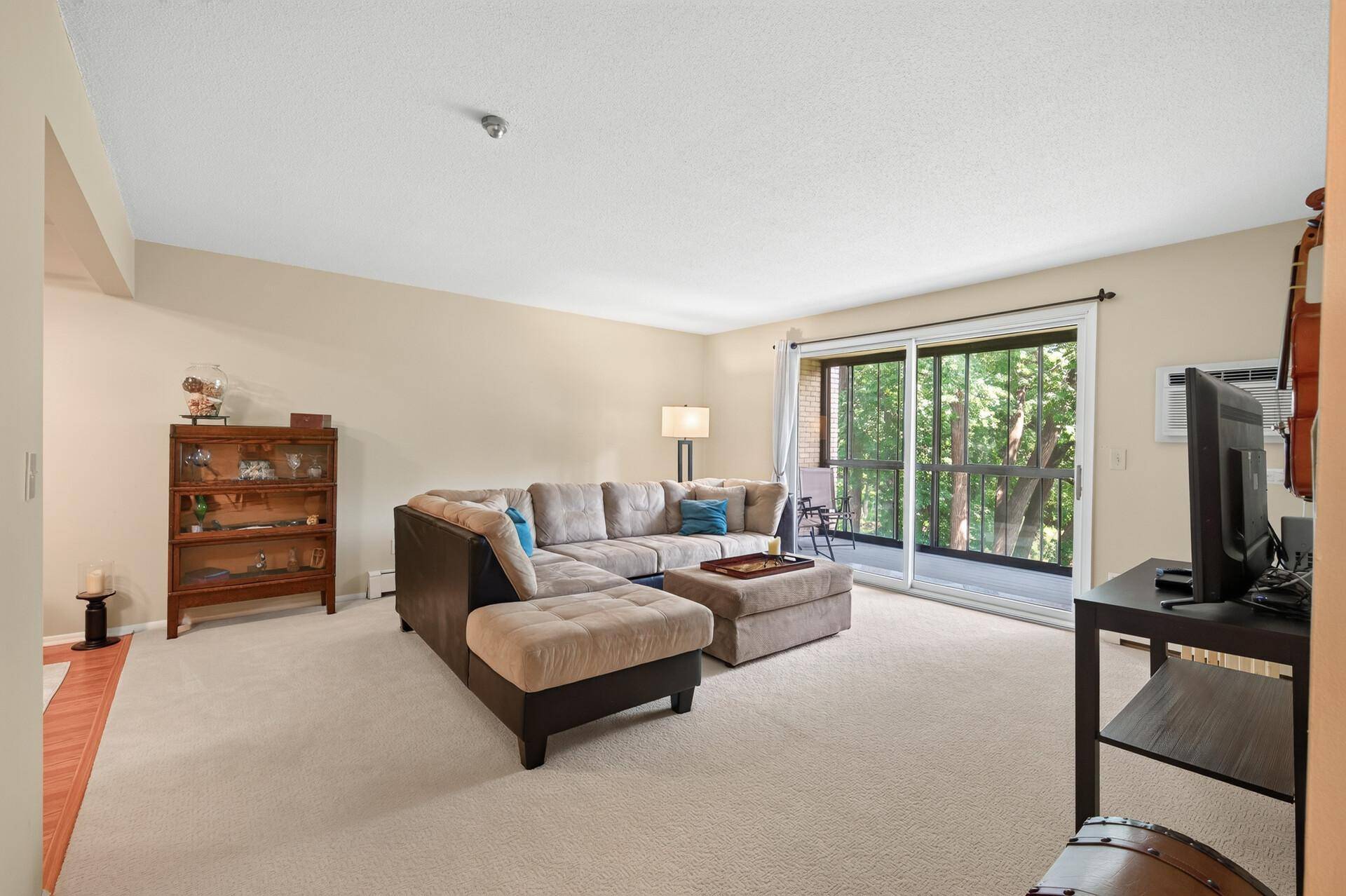4360 Brookside CT #209, Edina, MN 55436
