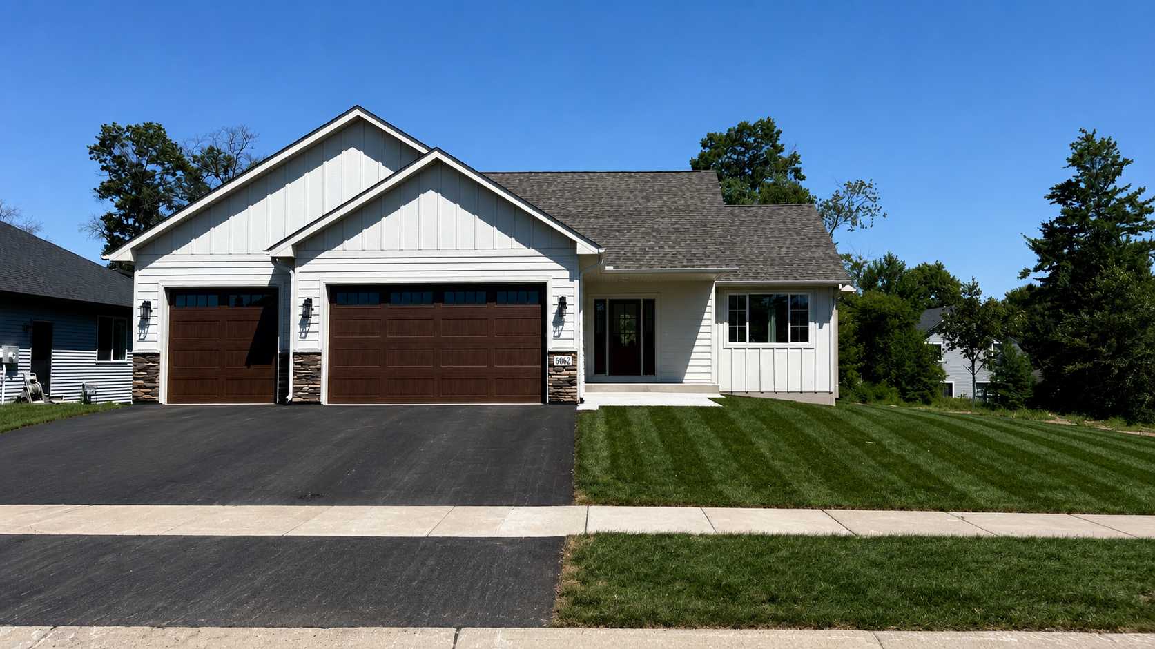 6062 Fuller CIR, Wyoming, MN 55092