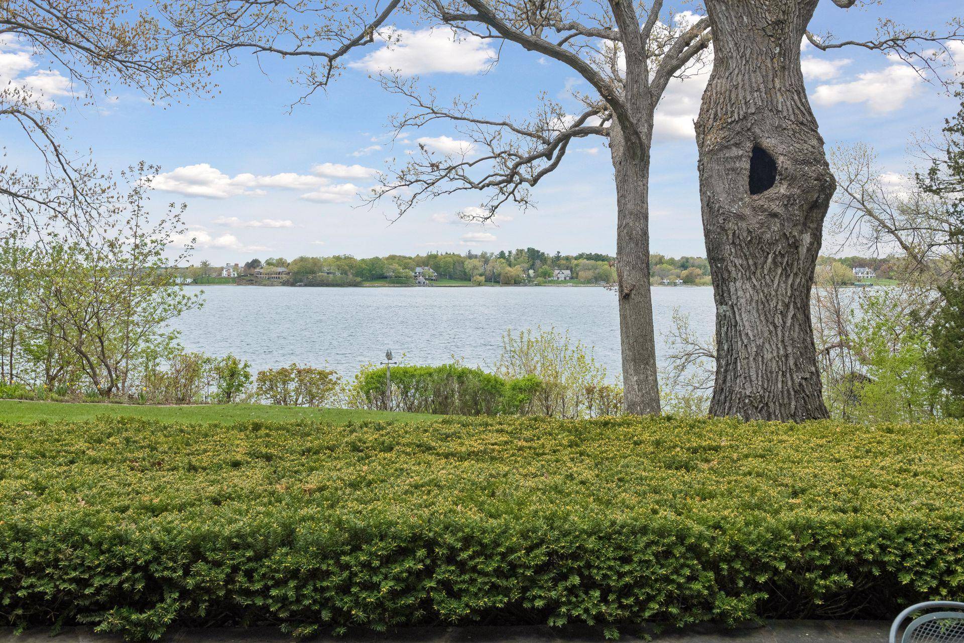 2730 Gale RD, Wayzata, MN 55391
