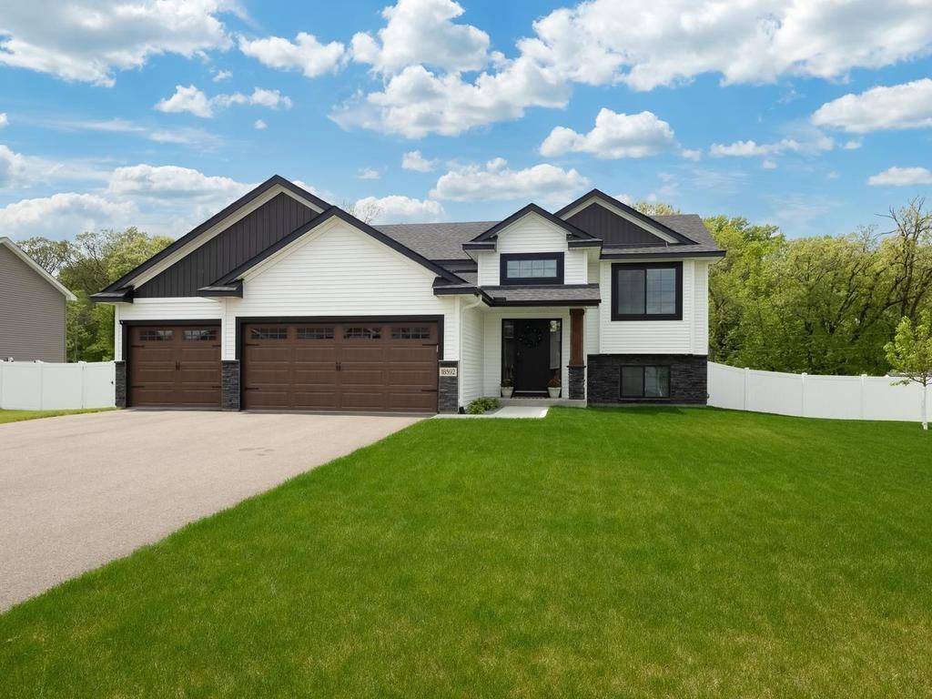 18592 Salem ST NW, Elk River, MN 55330