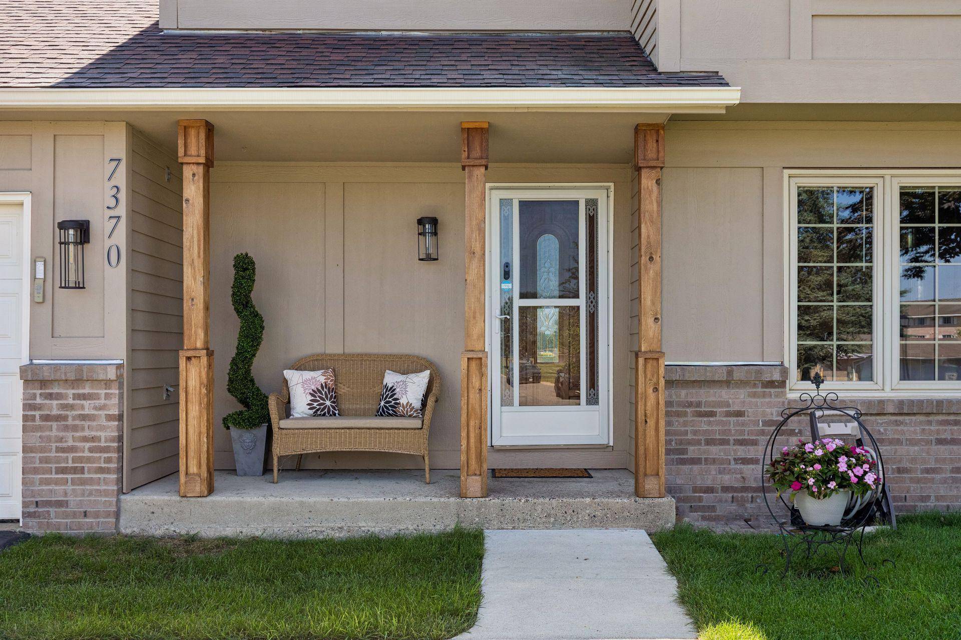 7370 158th ST W, Apple Valley, MN 55124