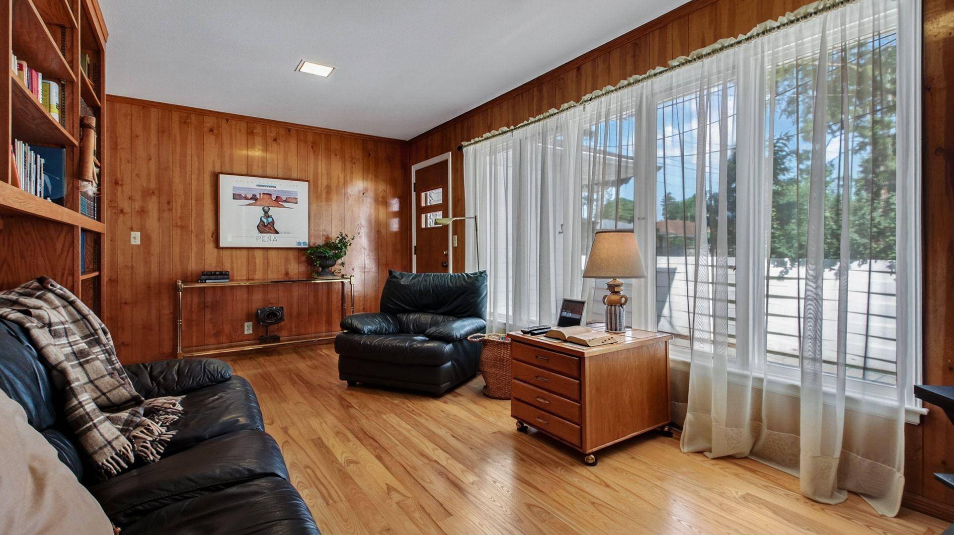 404 W Macarthur AVE, Eau Claire, WI 54701