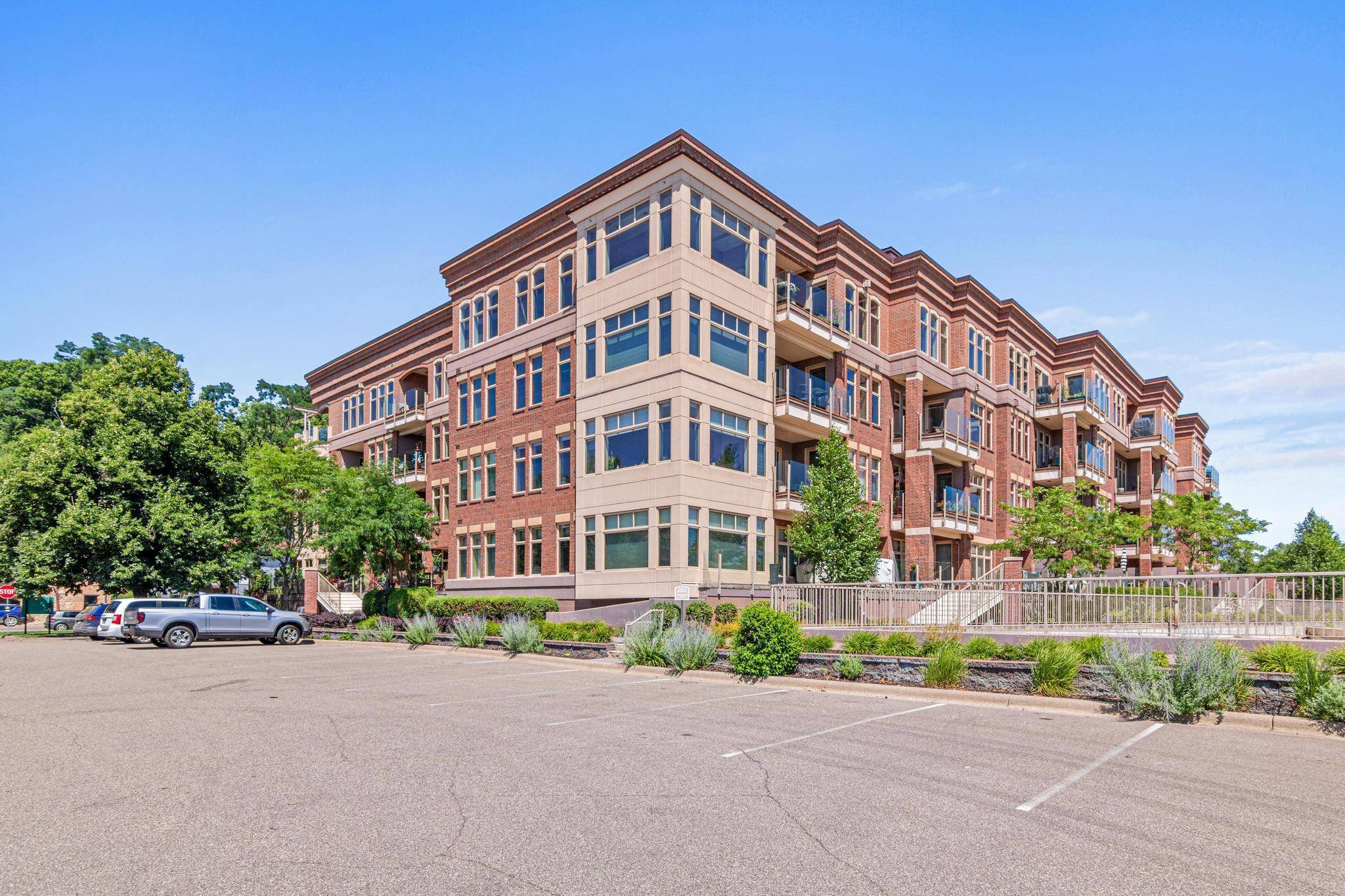 501 Main ST N #202, Stillwater, MN 55082