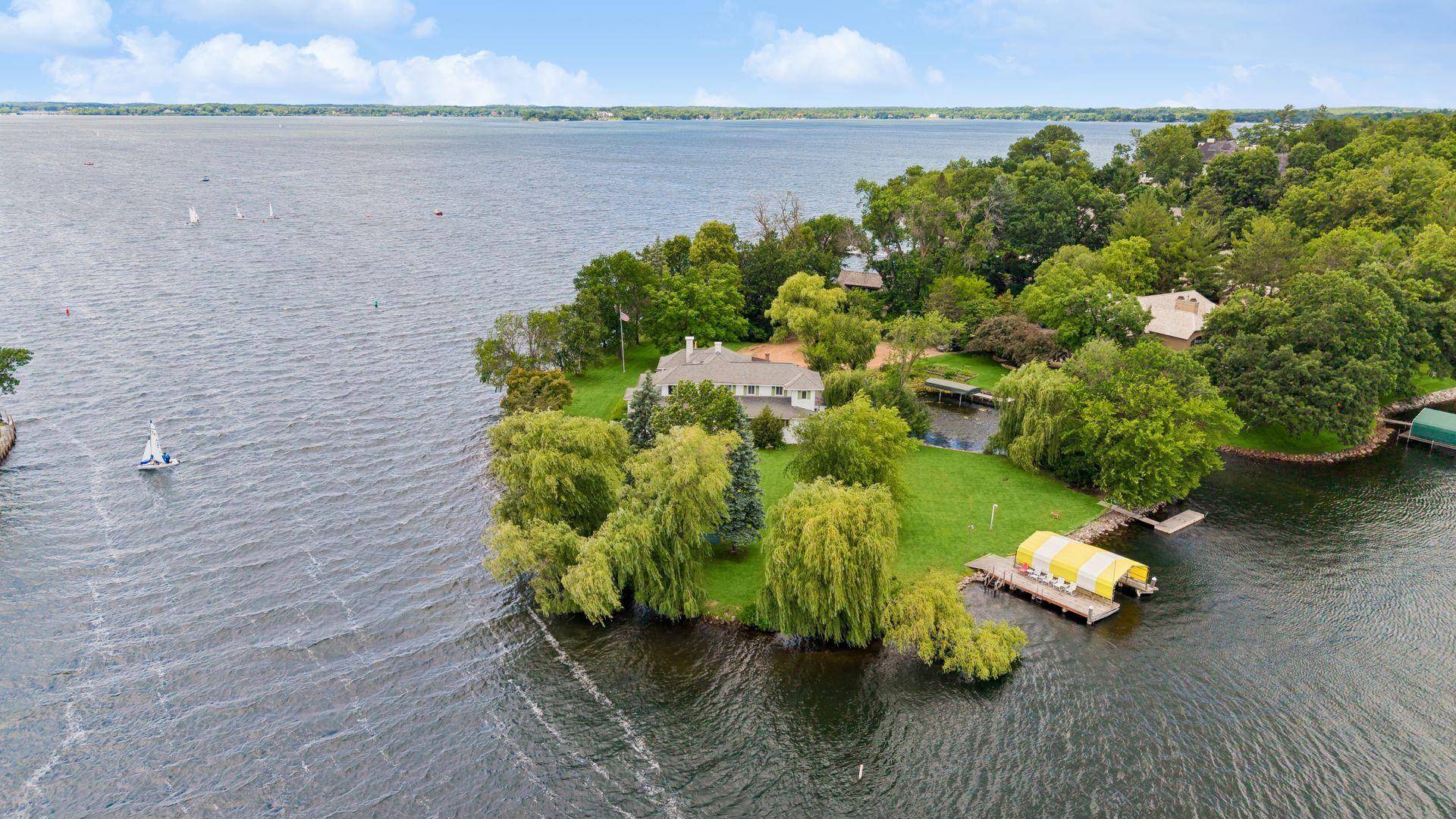 3845 Northome RD, Deephaven, MN 55391