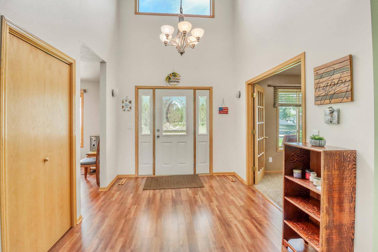 101 Seter CIR, Glyndon, MN 56547