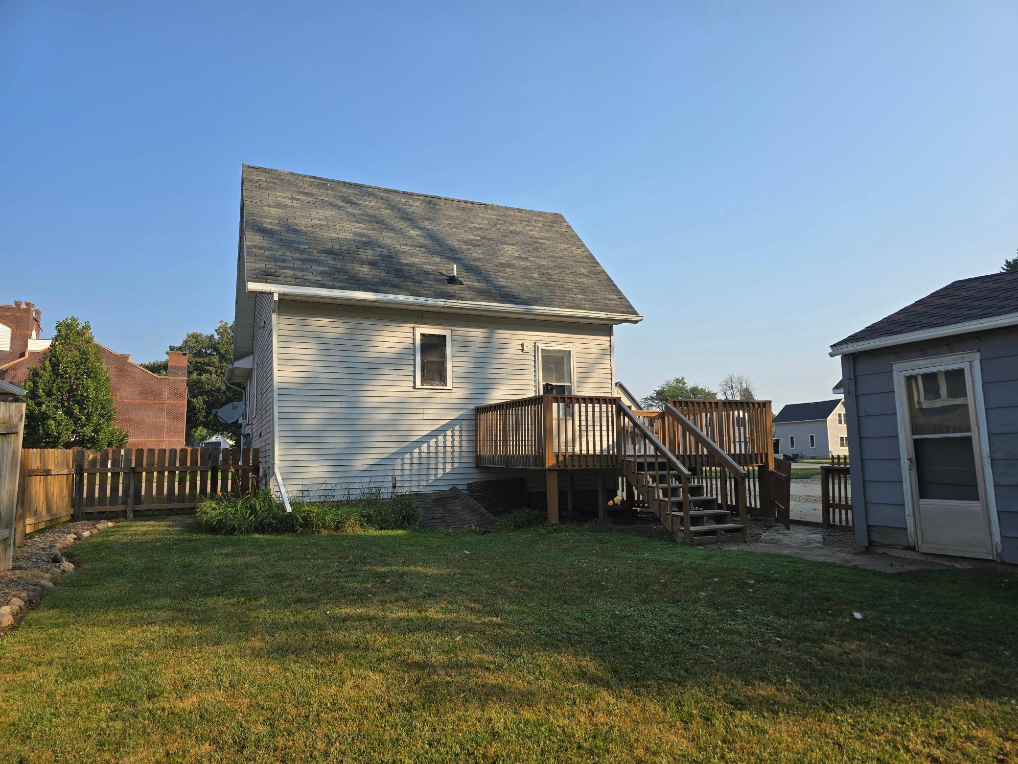 729 4th AVE, Brewster, MN 56119