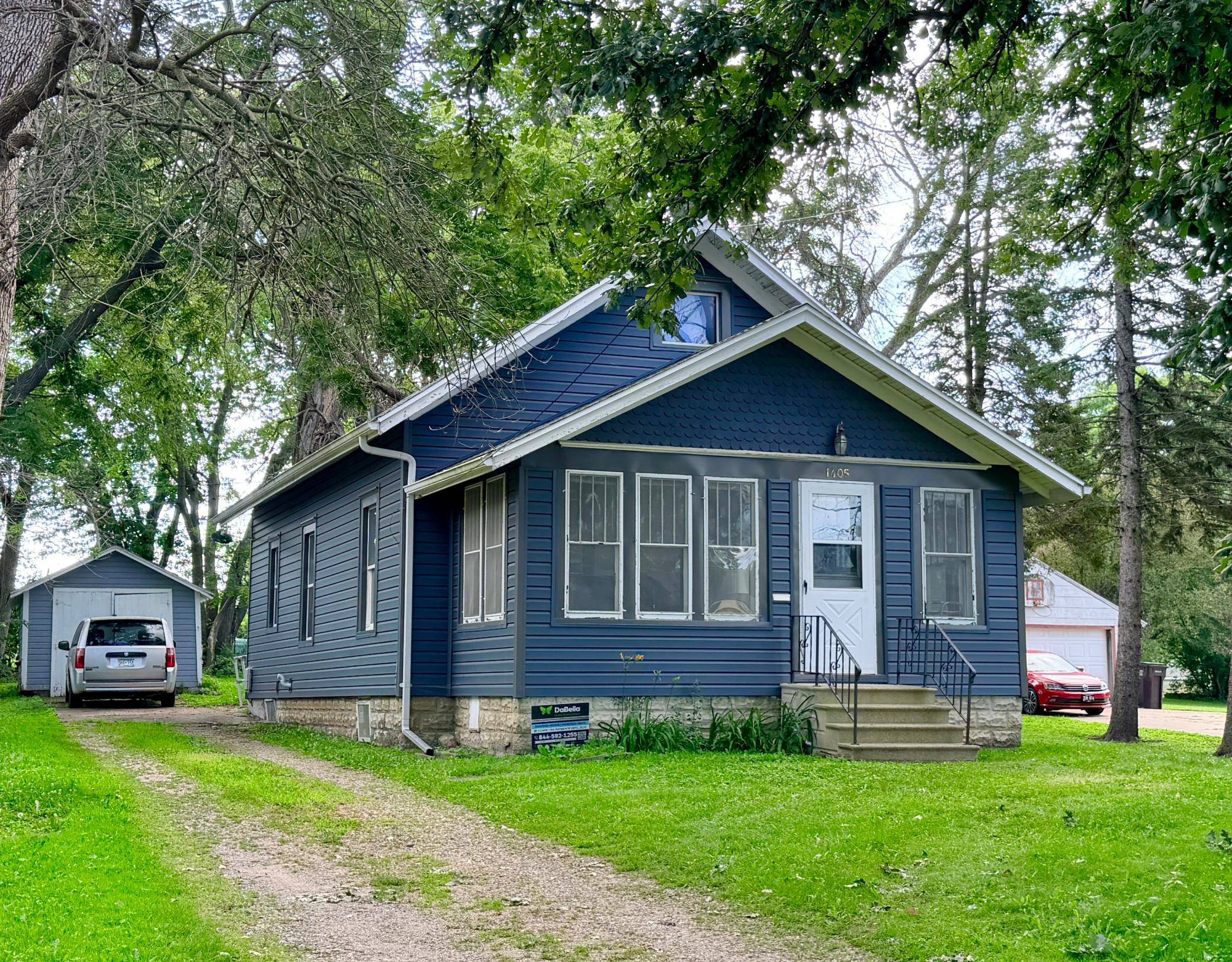 1405 S Broadway AVE, Albert Lea, MN 56007