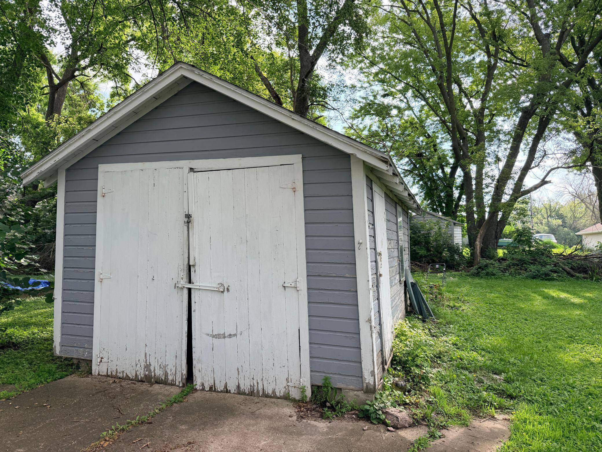 1405 S Broadway AVE, Albert Lea, MN 56007