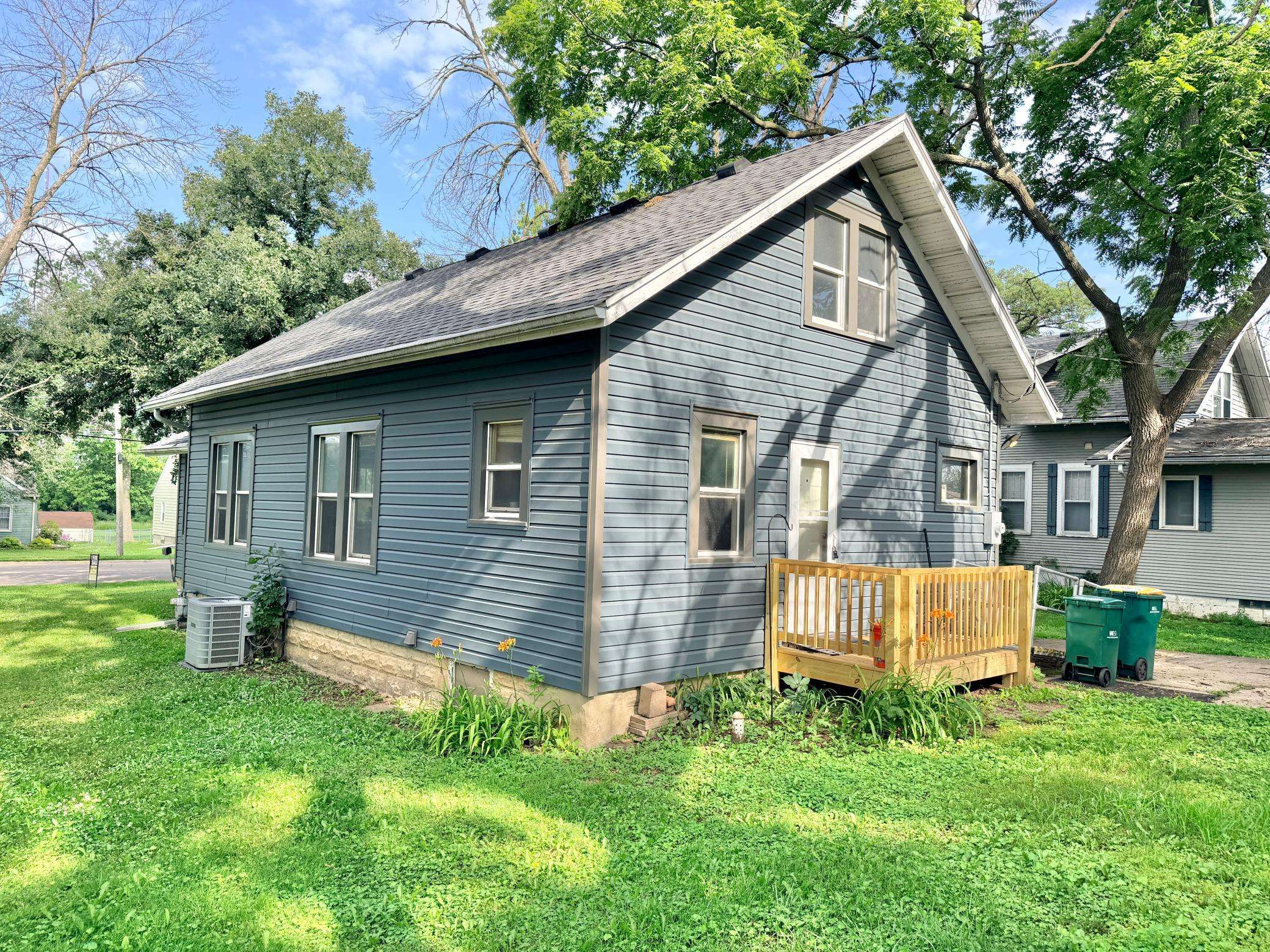 1405 S Broadway AVE, Albert Lea, MN 56007