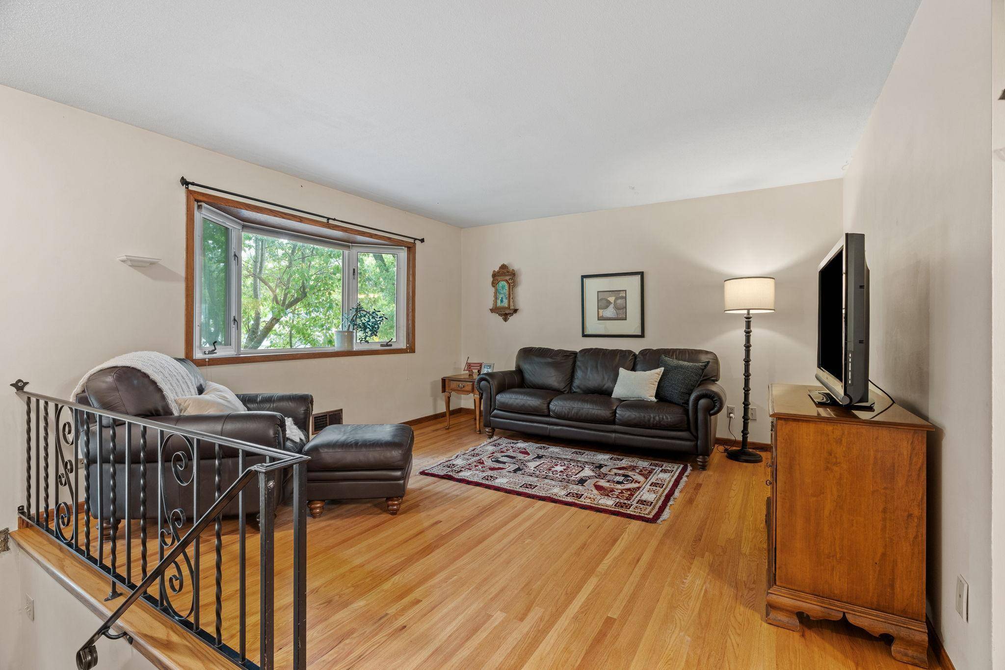 2207 Orchard LN, White Bear Lake, MN 55110