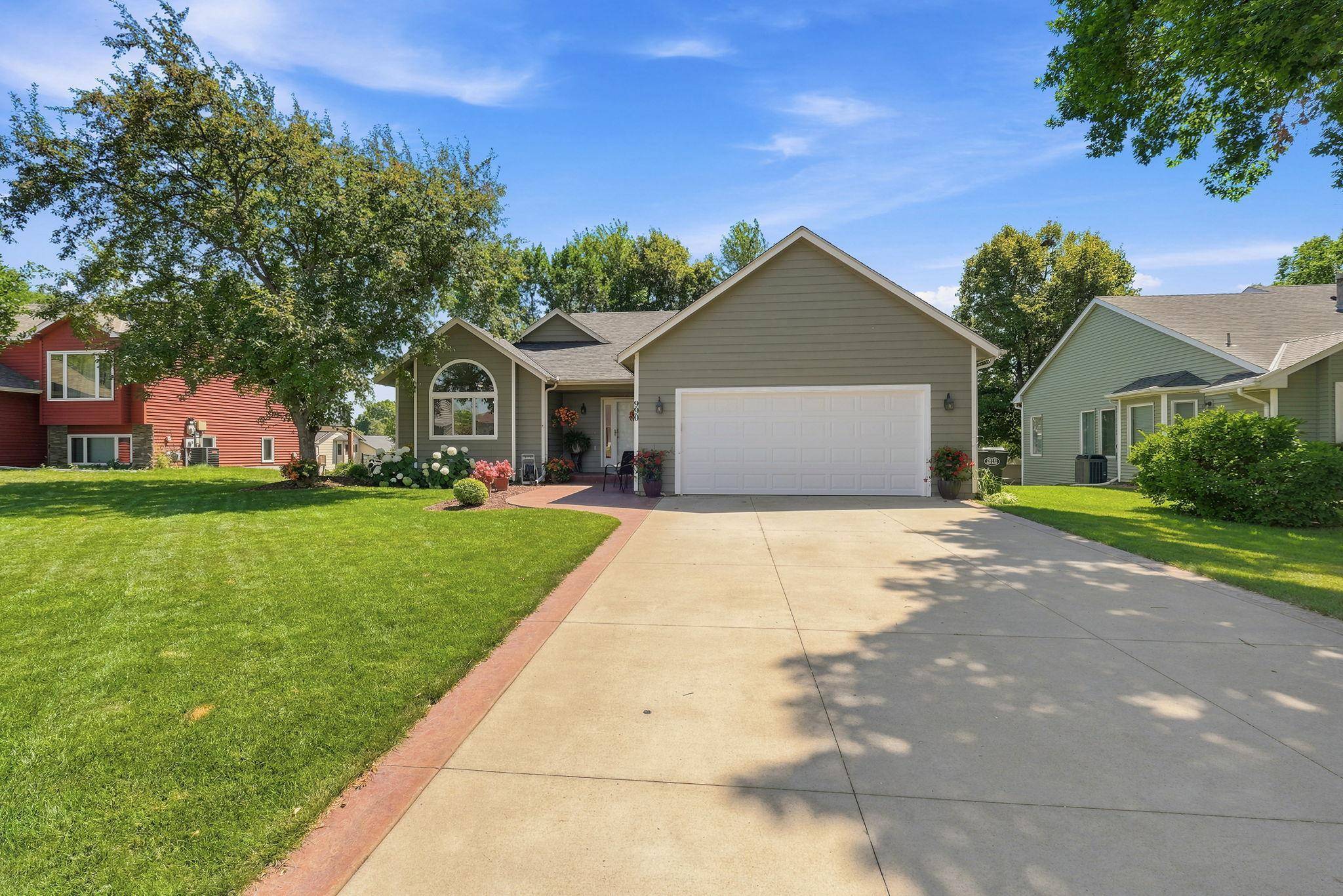 990 Ticonderoga TRL, Eagan, MN 55123