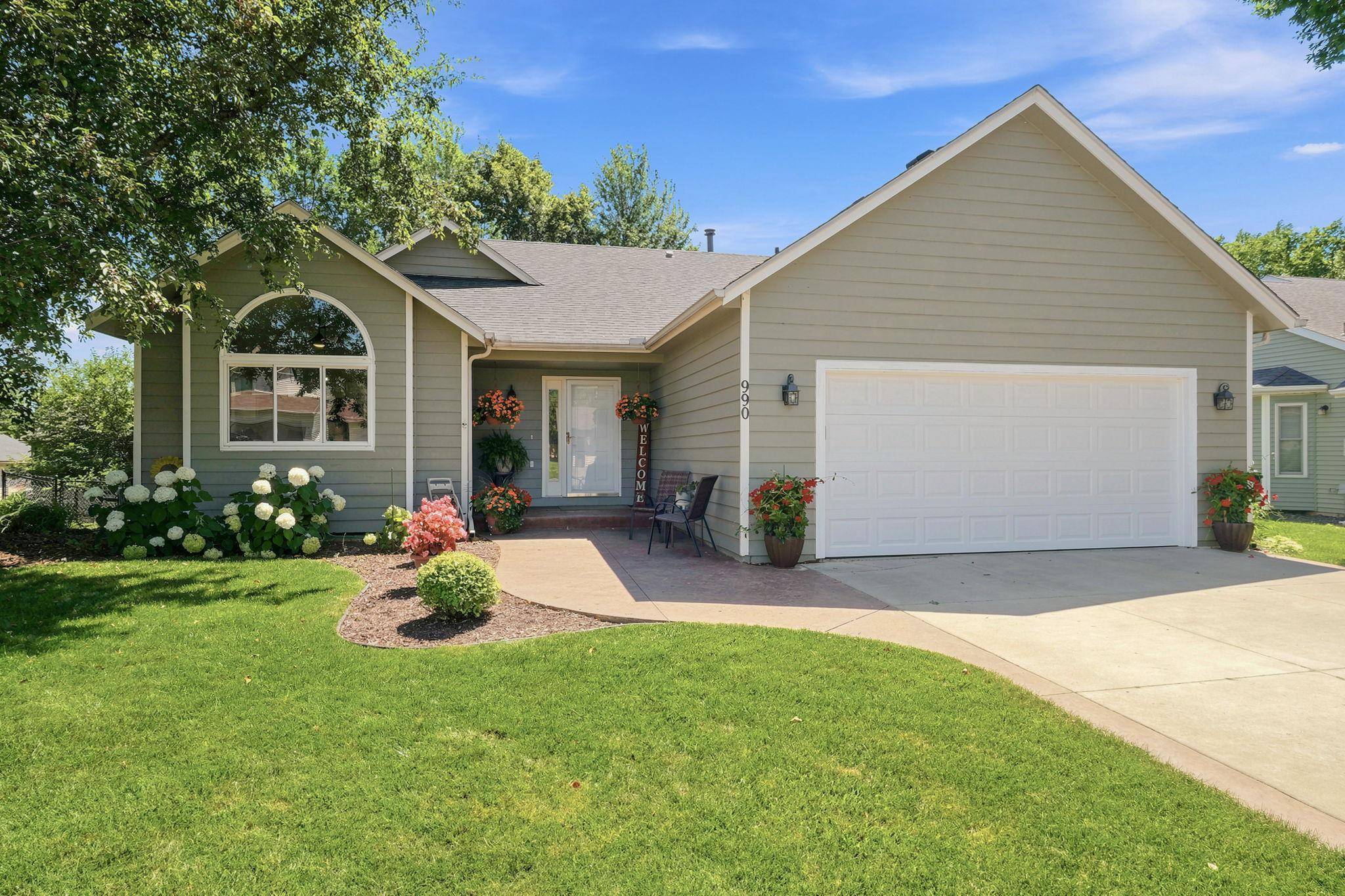 990 Ticonderoga TRL, Eagan, MN 55123