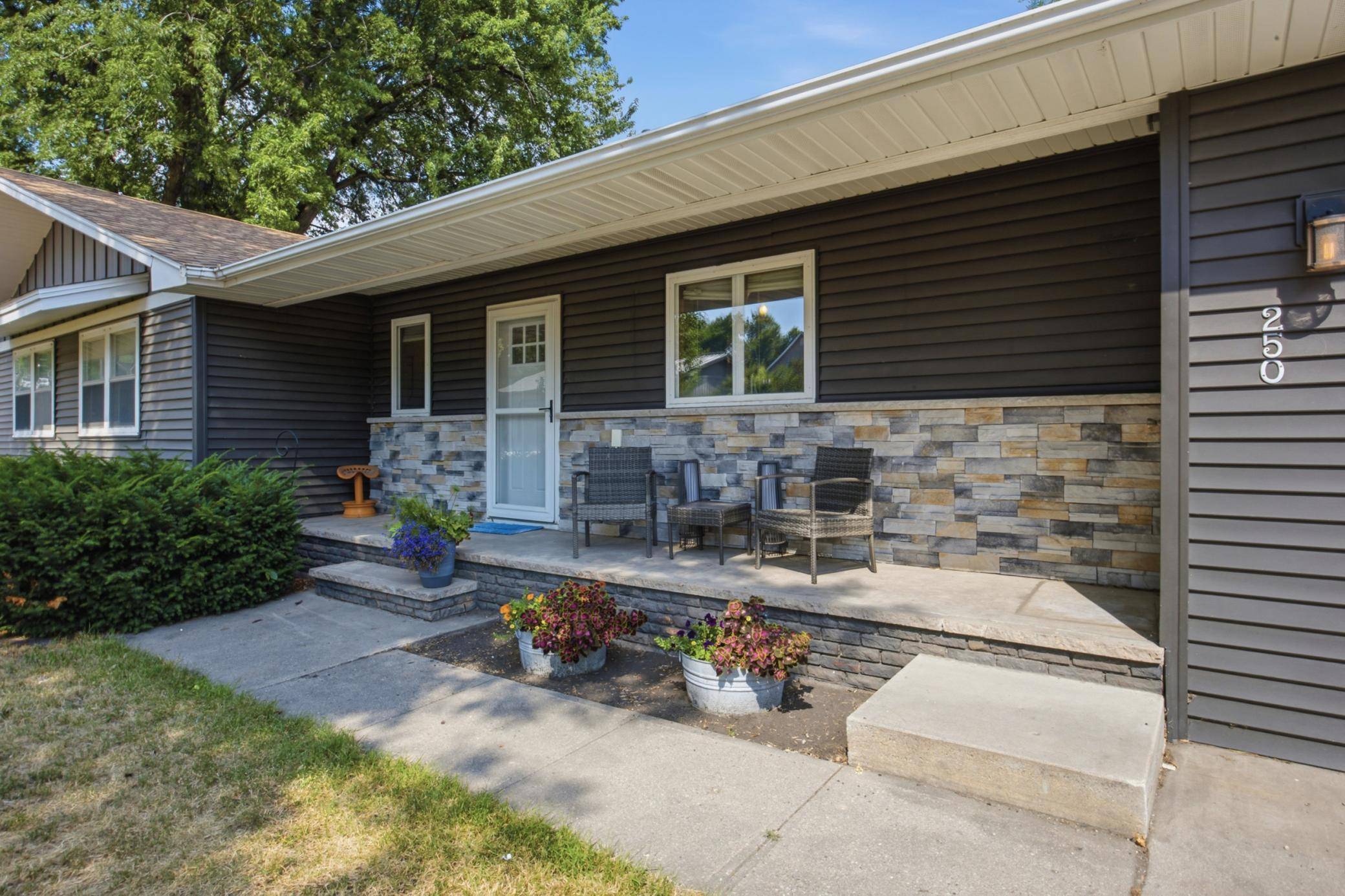 250 4th ST, Arthur, ND 58006