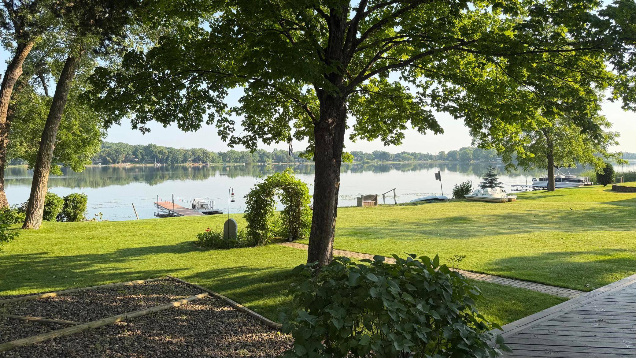 1037 Hamlet DR N, Avon, MN 56310
