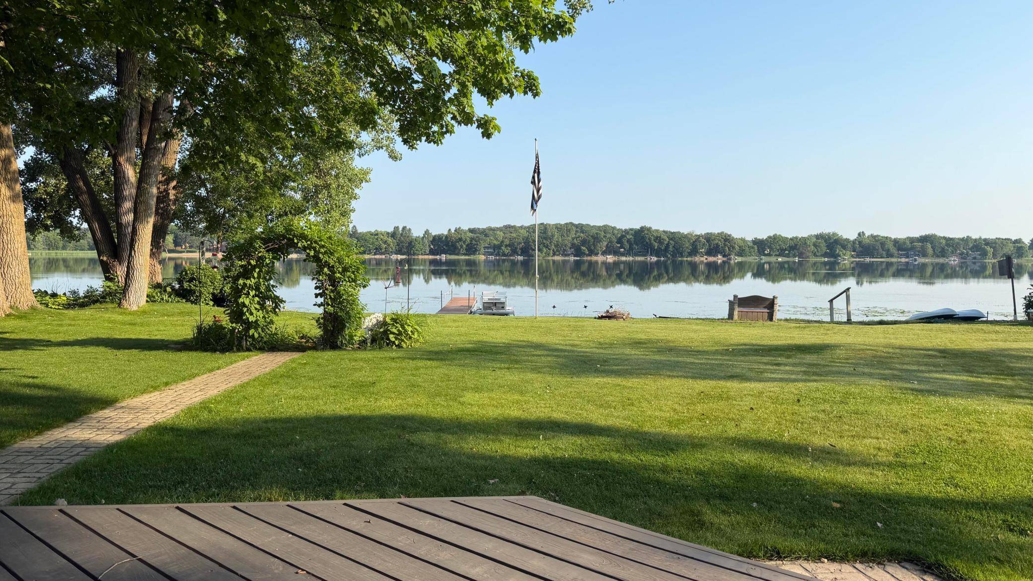 1037 Hamlet DR N, Avon, MN 56310