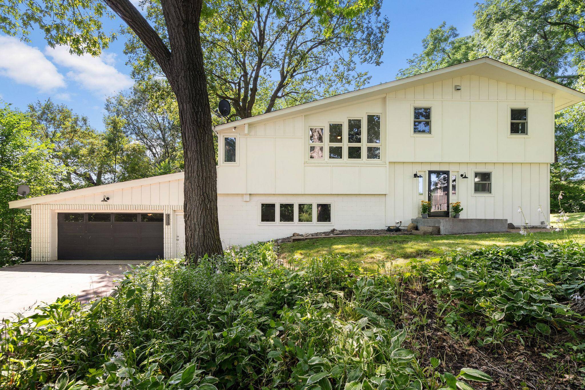 8315 Greenfield RD, Loretto, MN 55357