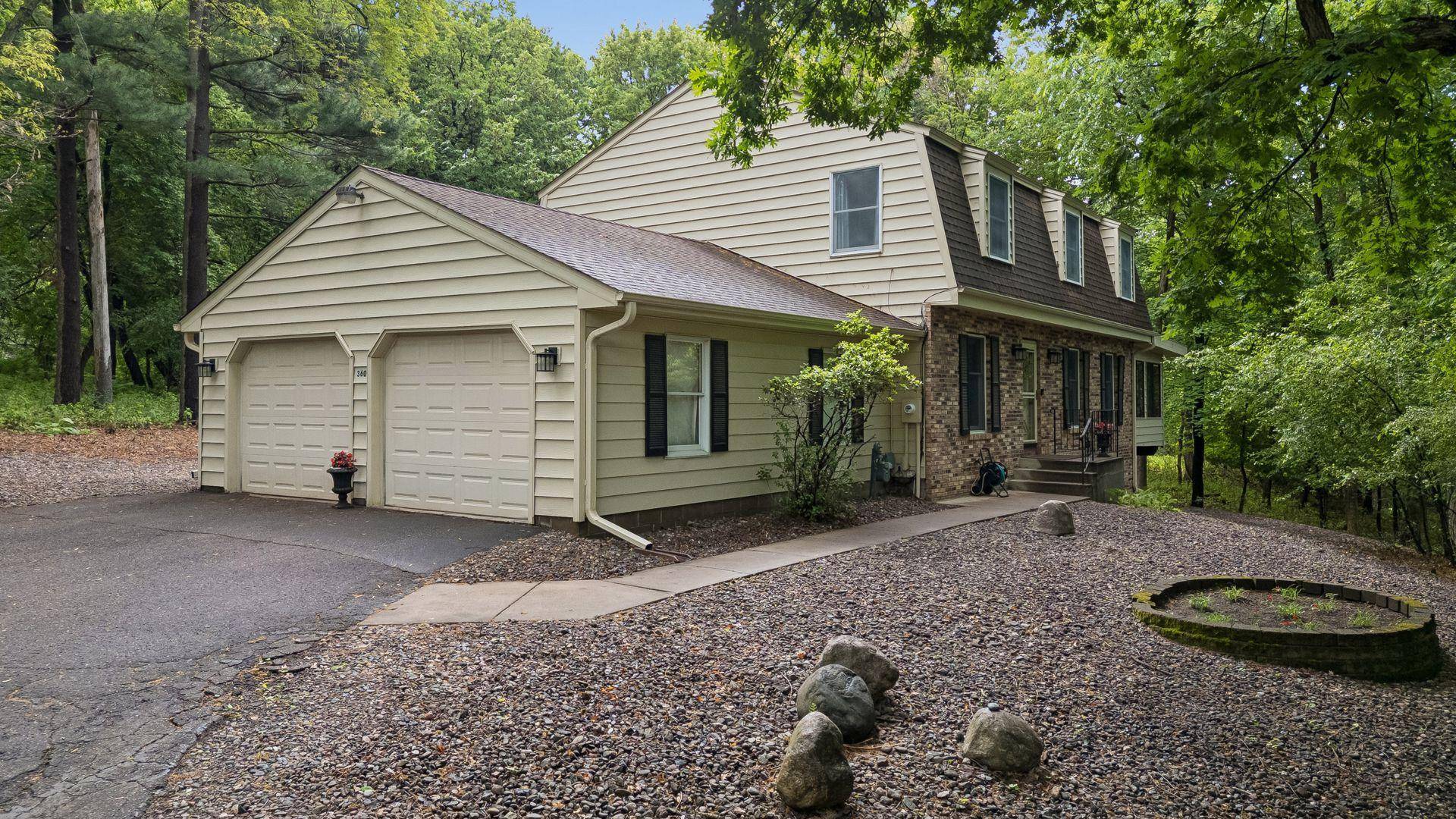 360 Quail RD, Dellwood, MN 55110